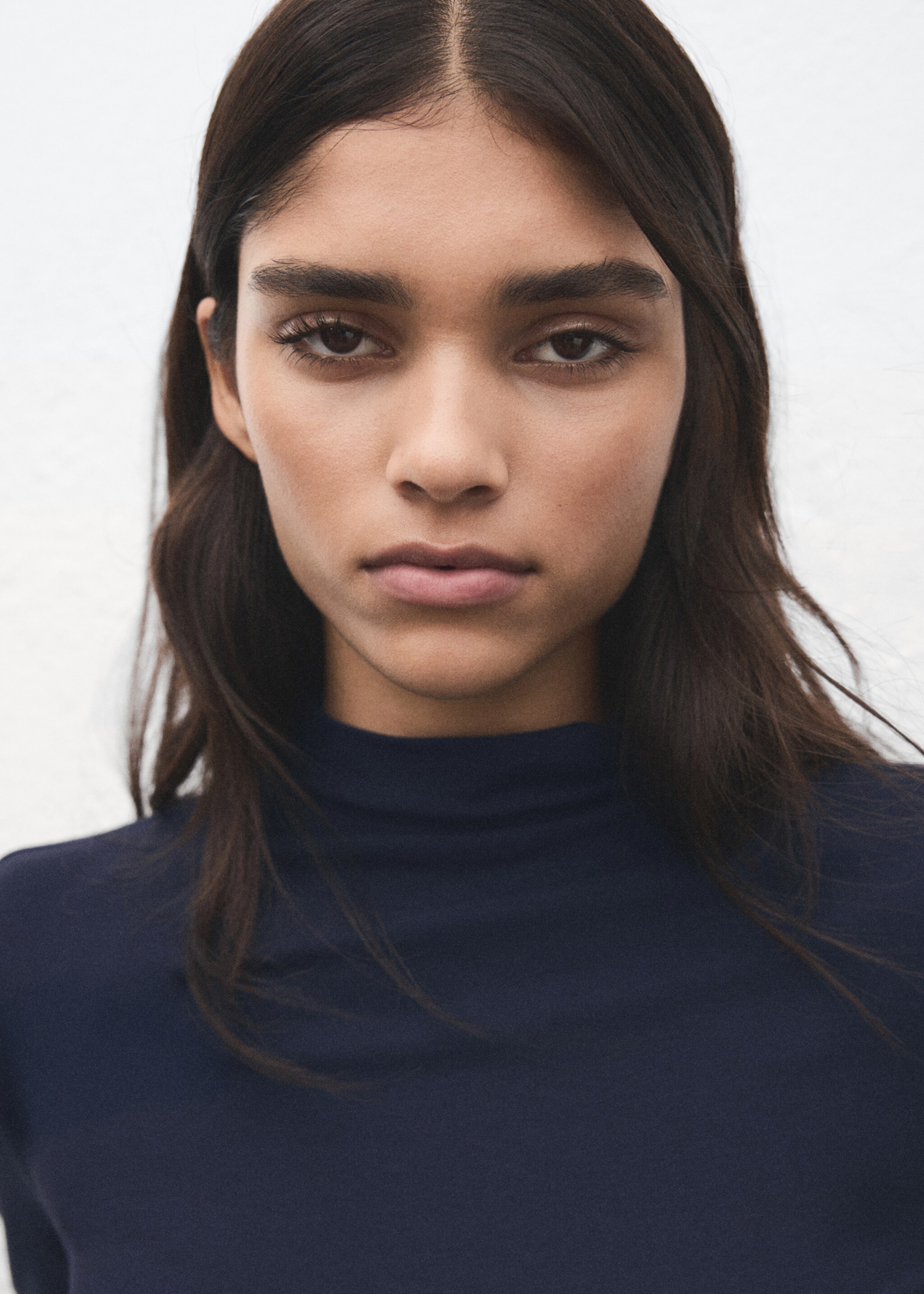 تي شيرت بتصميم ياقة مرفوعة - تفاصيل المنتج 1, أزرق غامق. Ref: 27001347-00.