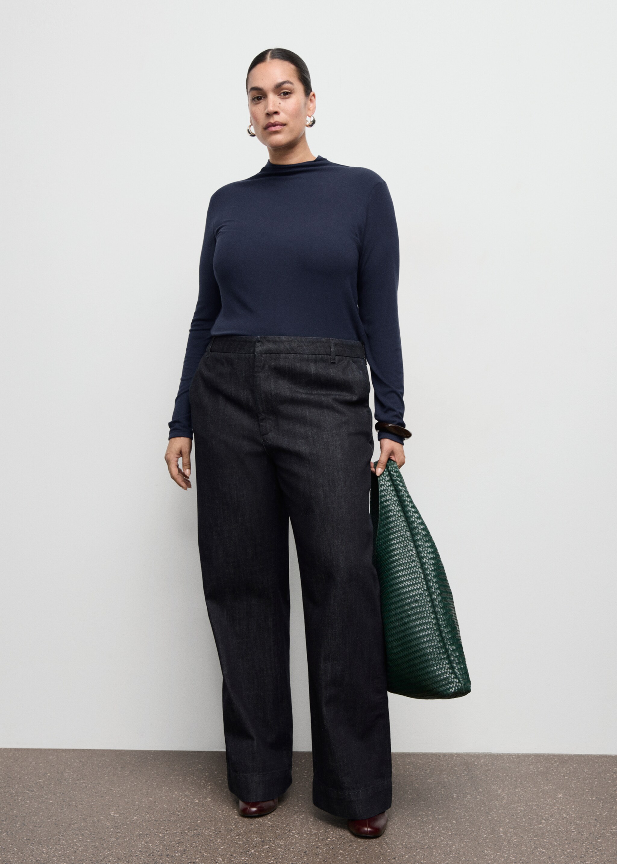 تي شيرت بتصميم ياقة مرفوعة - تفاصيل المنتج 3, أزرق غامق. Ref: 27001347-00.