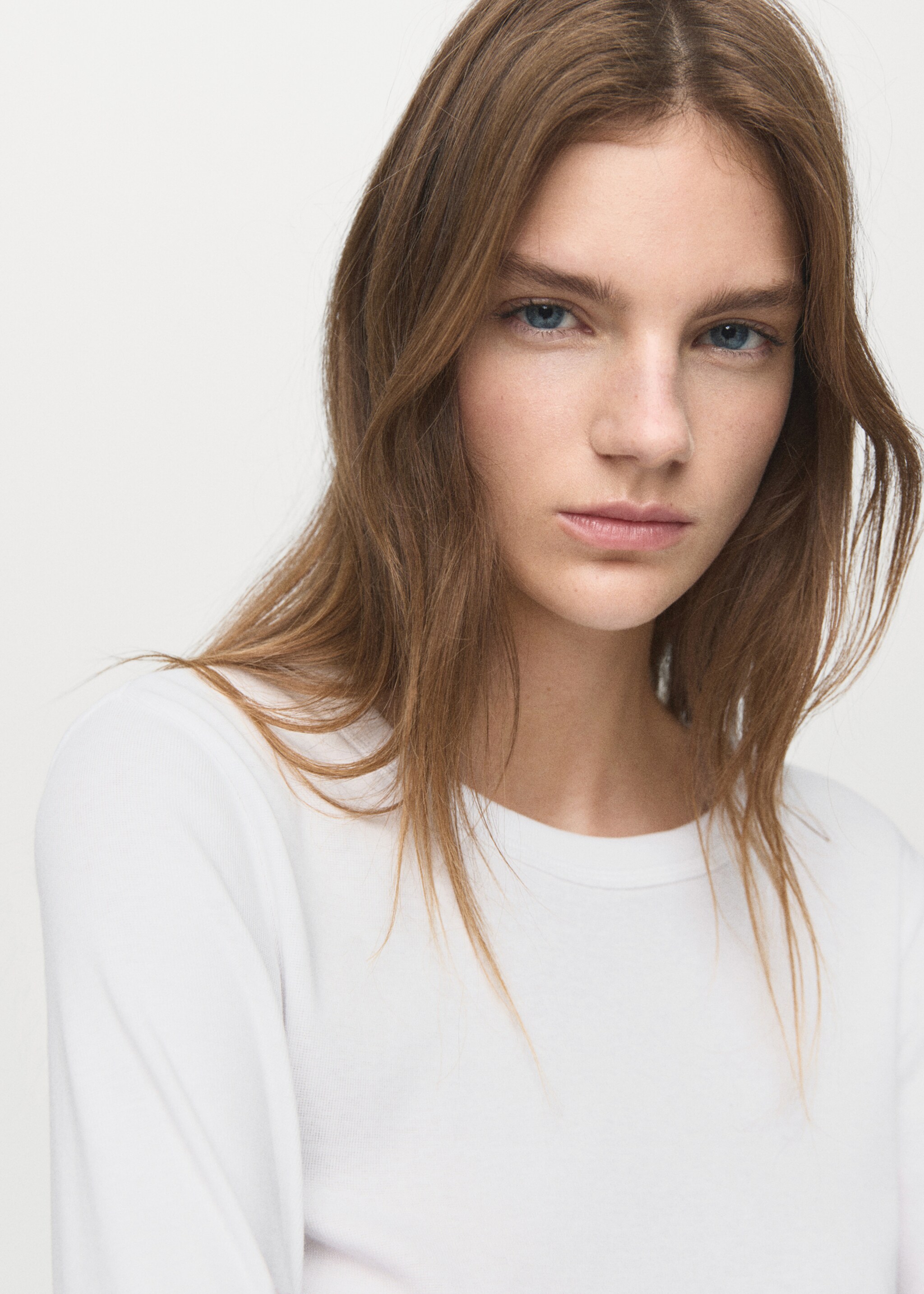 تي شيرت قطني بأكمام طويلة - تفاصيل المنتج 1, أبيض. Ref: 27001352-00.