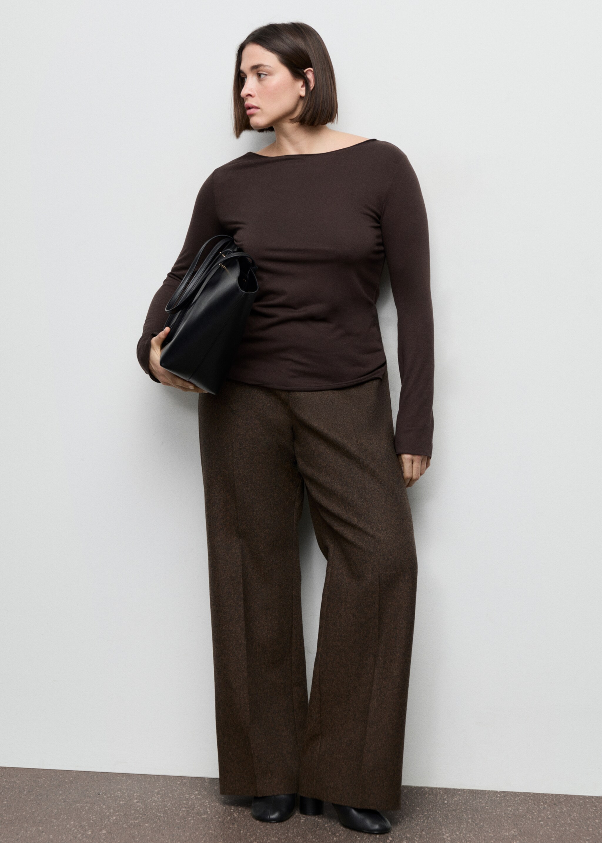 Boat neck t-shirt - Details of the article 3, Brown. Ref: 27001353-00.