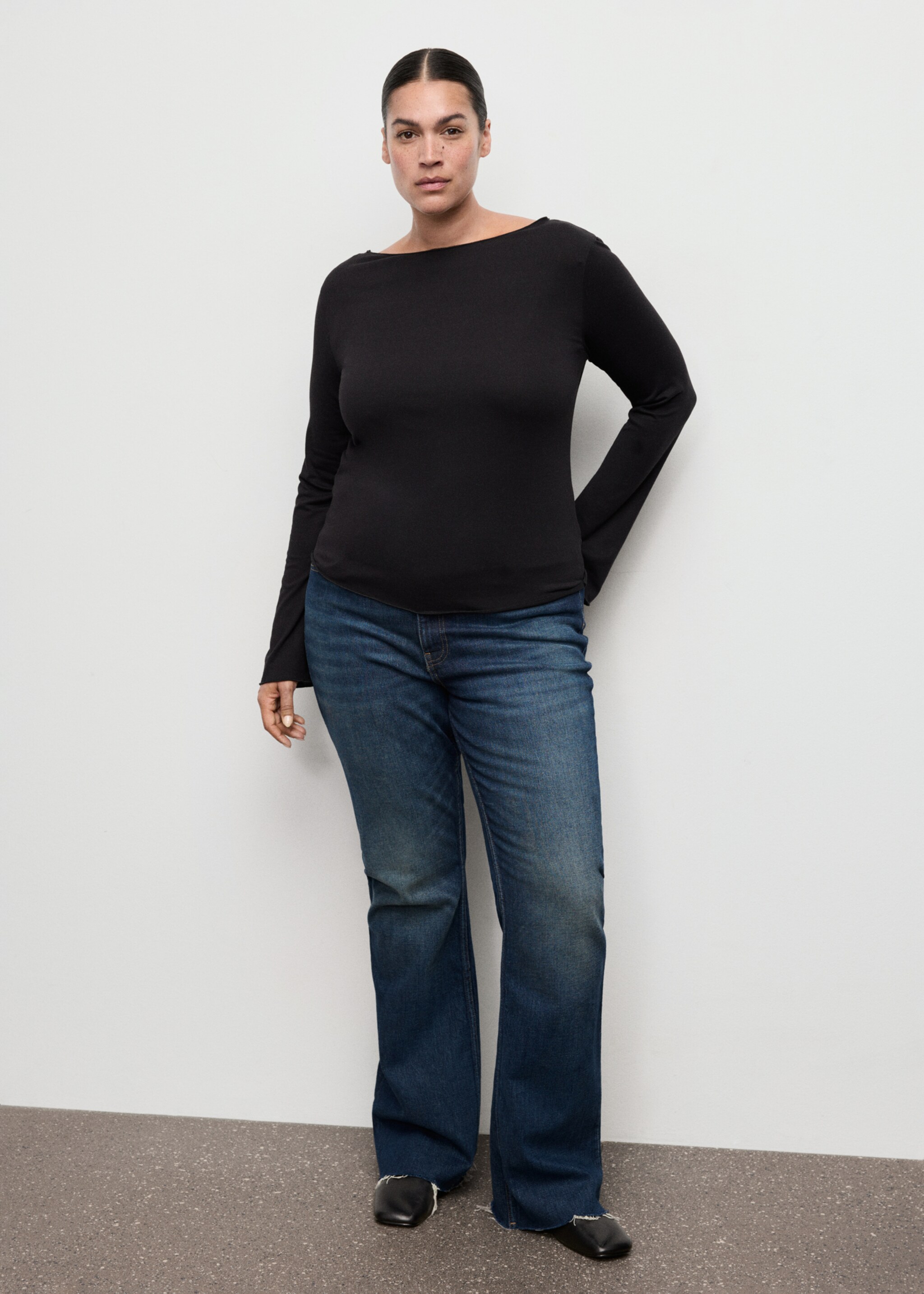 Boat neck t-shirt - Details of the article 3, Black. Ref: 27001353-00.