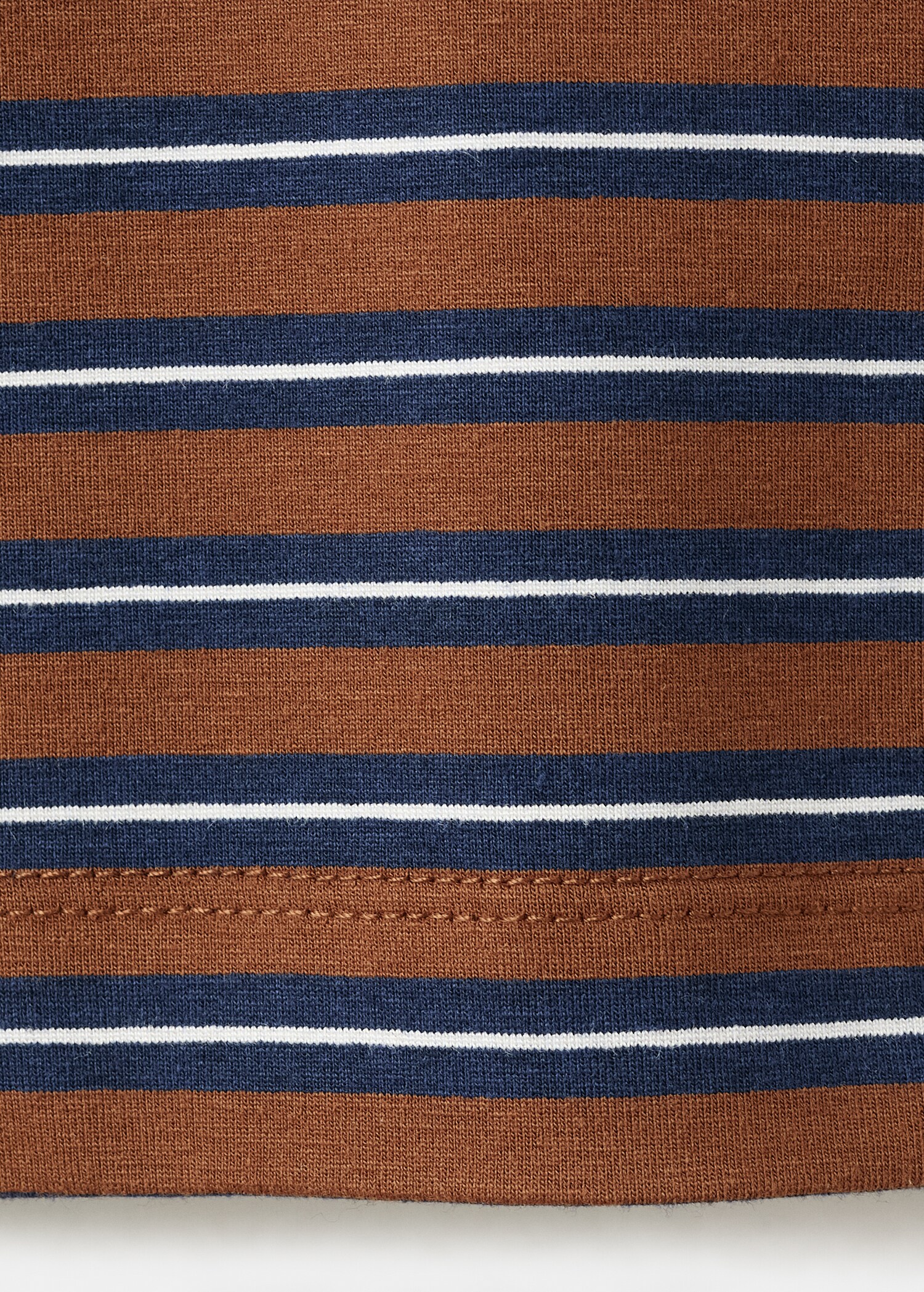 Striped short-sleeved t-shirt - Details of the article 0