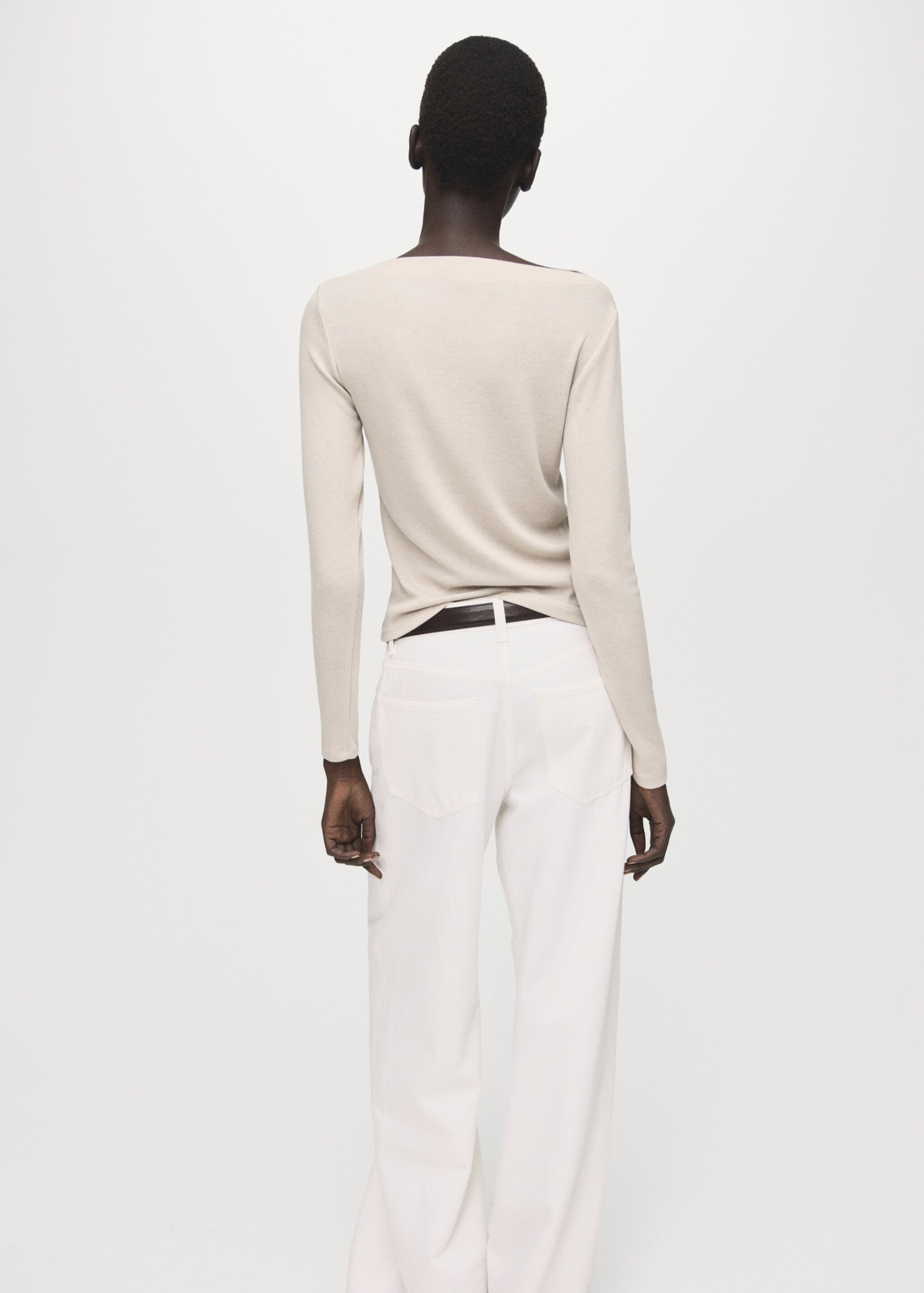 Long-sleeved boat-neck t-shirt - Reverse of the article, Sand. Ref: 27001360-00.