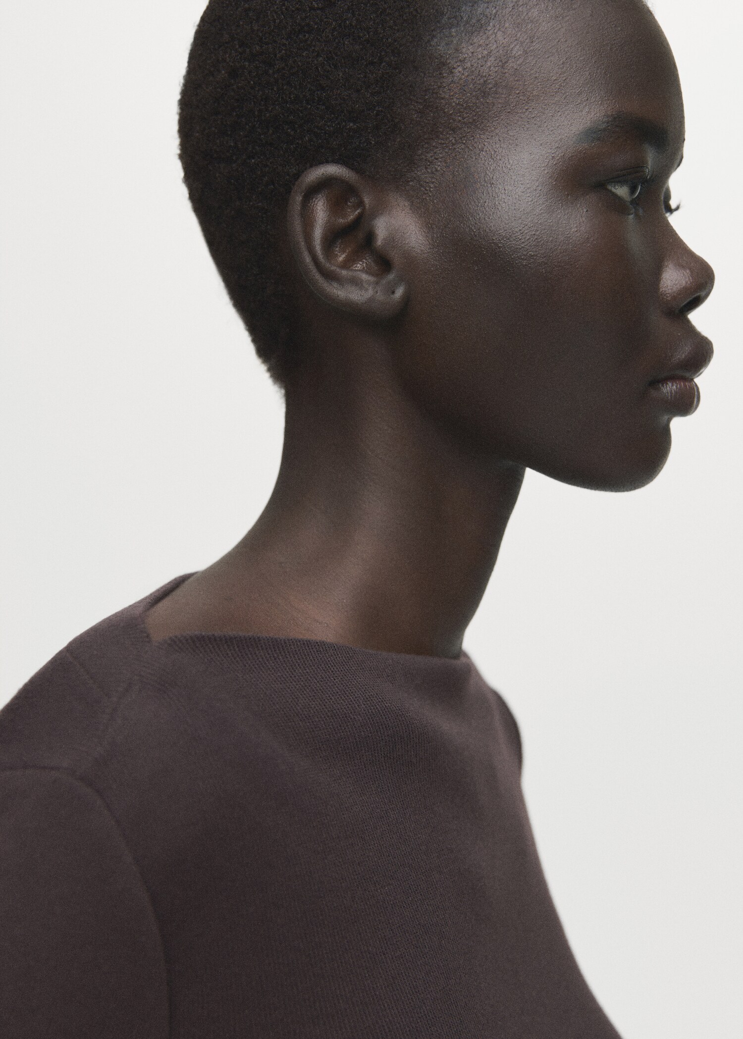 Long-sleeved boat-neck t-shirt - Details of the article 1