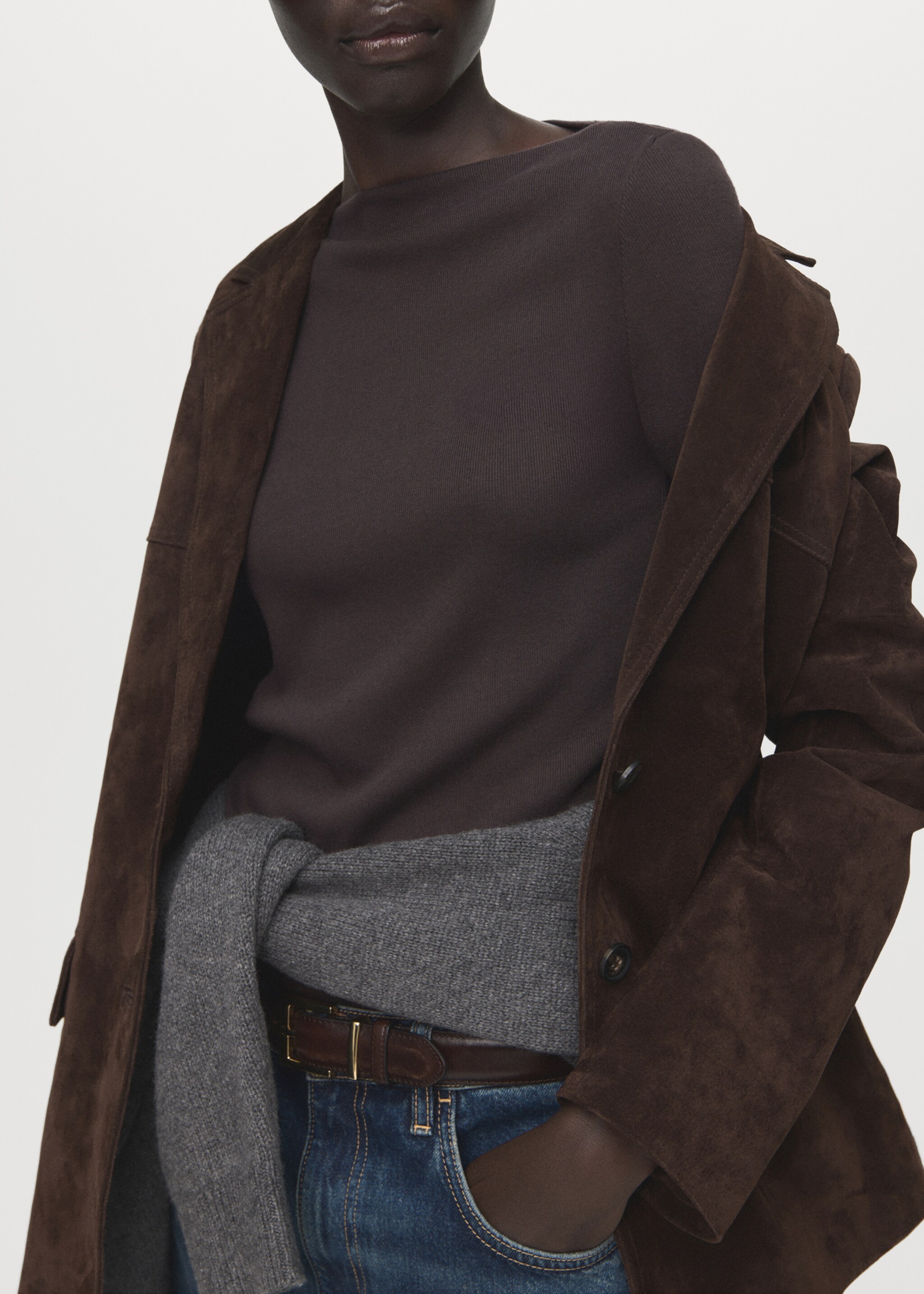 Long-sleeved boat-neck t-shirt - Details of the article 6, Chocolate. Ref: 27001360-00.