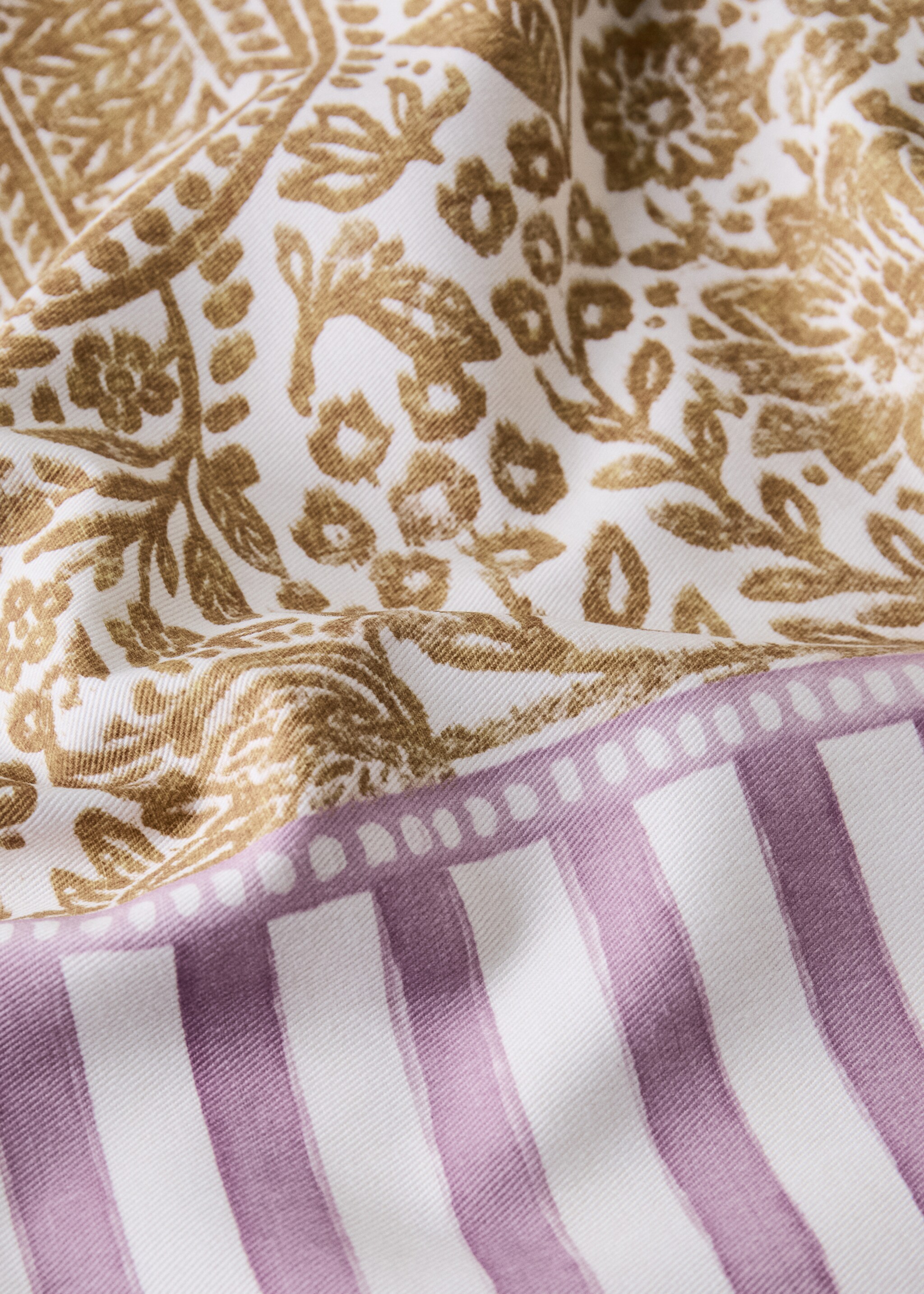 Cotton tablecloth with striped floral patterns for 6 to 8 guests - Details of the article 2, Yellow. Ref: 27001520-00.