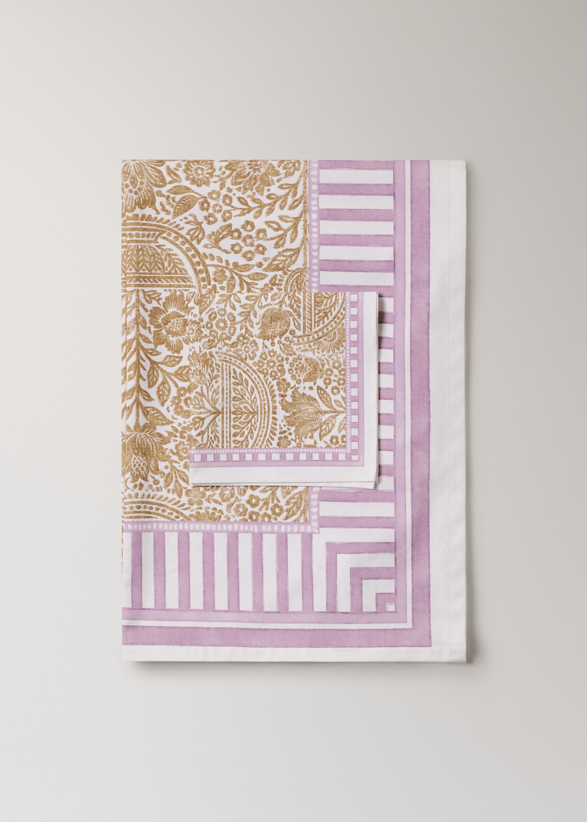 Cotton tablecloth with striped floral patterns for 6 to 8 guests - Details of the article 3, Yellow. Ref: 27001520-00.