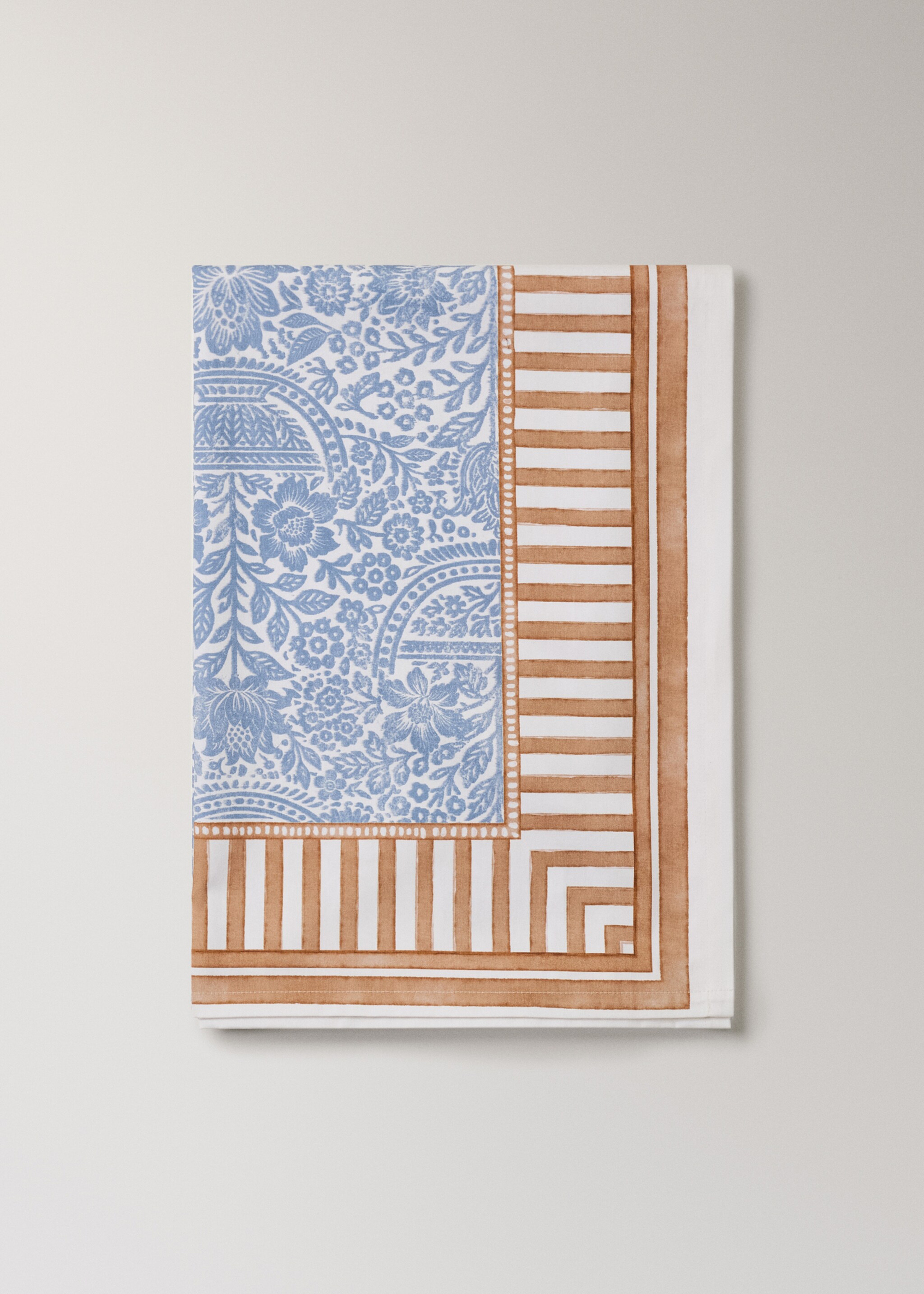 Τραπεζομάντηλο από βαμβάκι με ρίγες και λουλουδάτα μοτίβα για 6 έως 8 άτομα - Προϊόν χωρίς μοντέλο, Μπλε. Ref: 27001520-00.