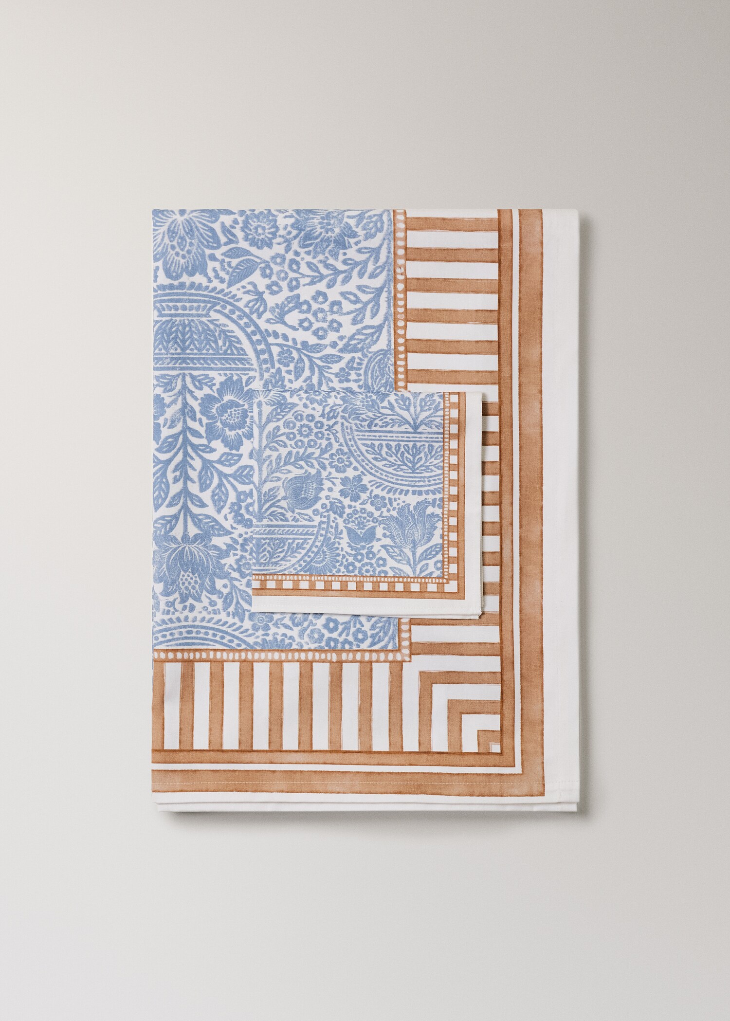 Nappe en coton à rayures motifs fleurs 2 à 4 convives - Détail de l'article 3