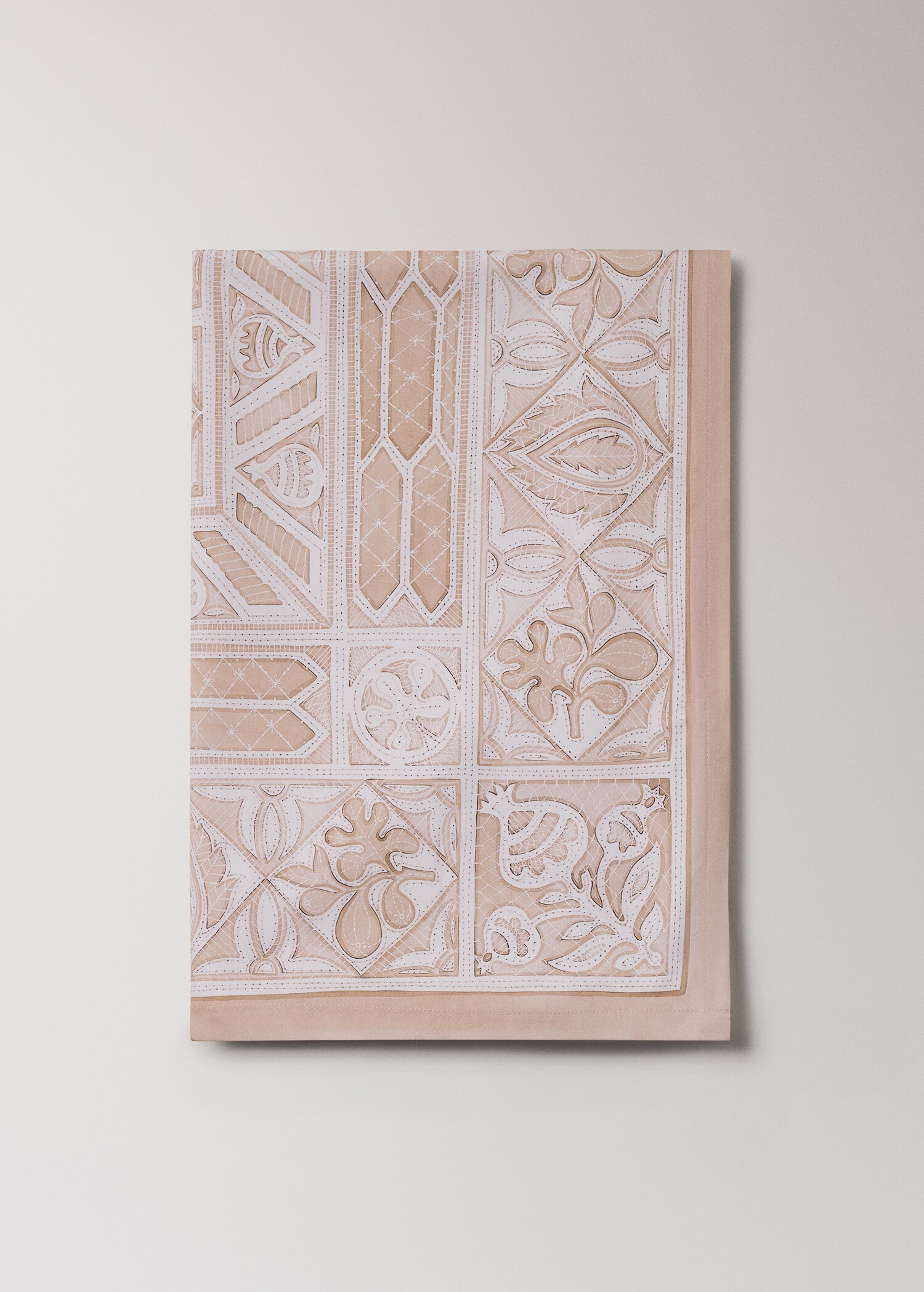 Скатертина з бавовни з мереживним ефектом, на 6–8 персон - Товар без моделі