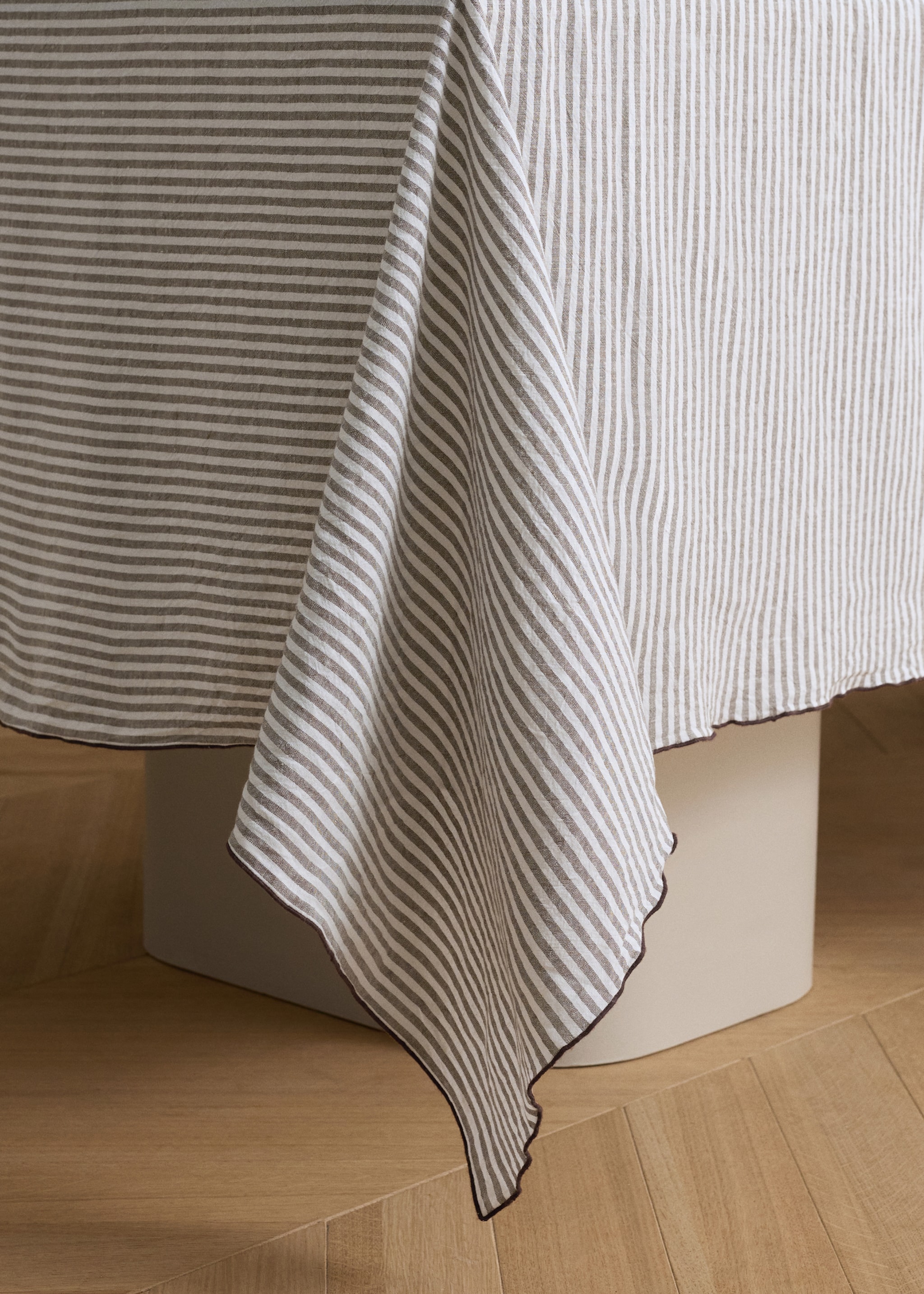 Estovalles lli cotó disseny ratlles 2 a 4 comensals - Detall de l'article 8, Marró clar/pastel. Ref: 27001545-00.