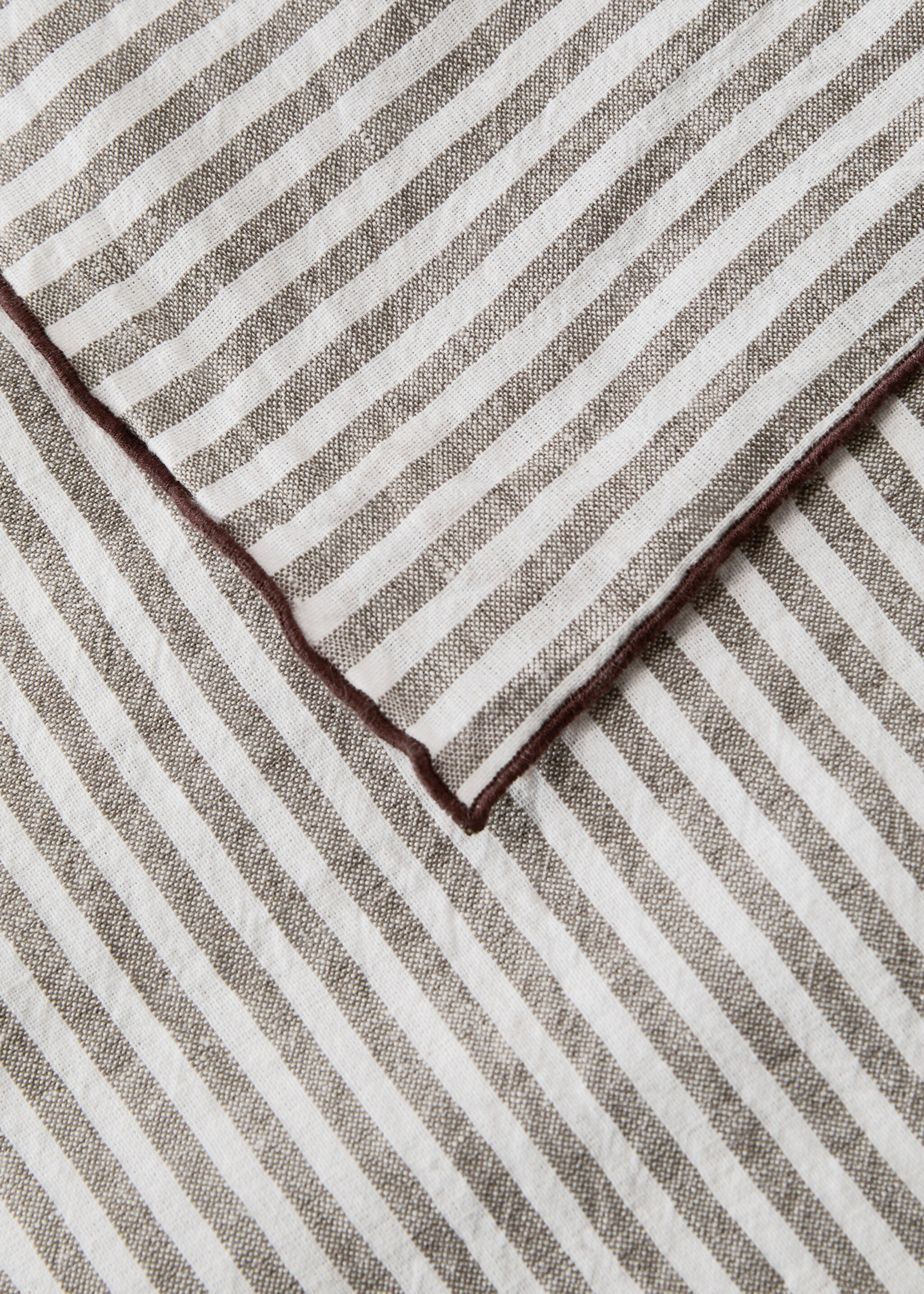 Linen cotton tablecloth with striped design for 6 to 8 diners - Details of the article 1, Light/Pastel Brown. Ref: 27001546-00.