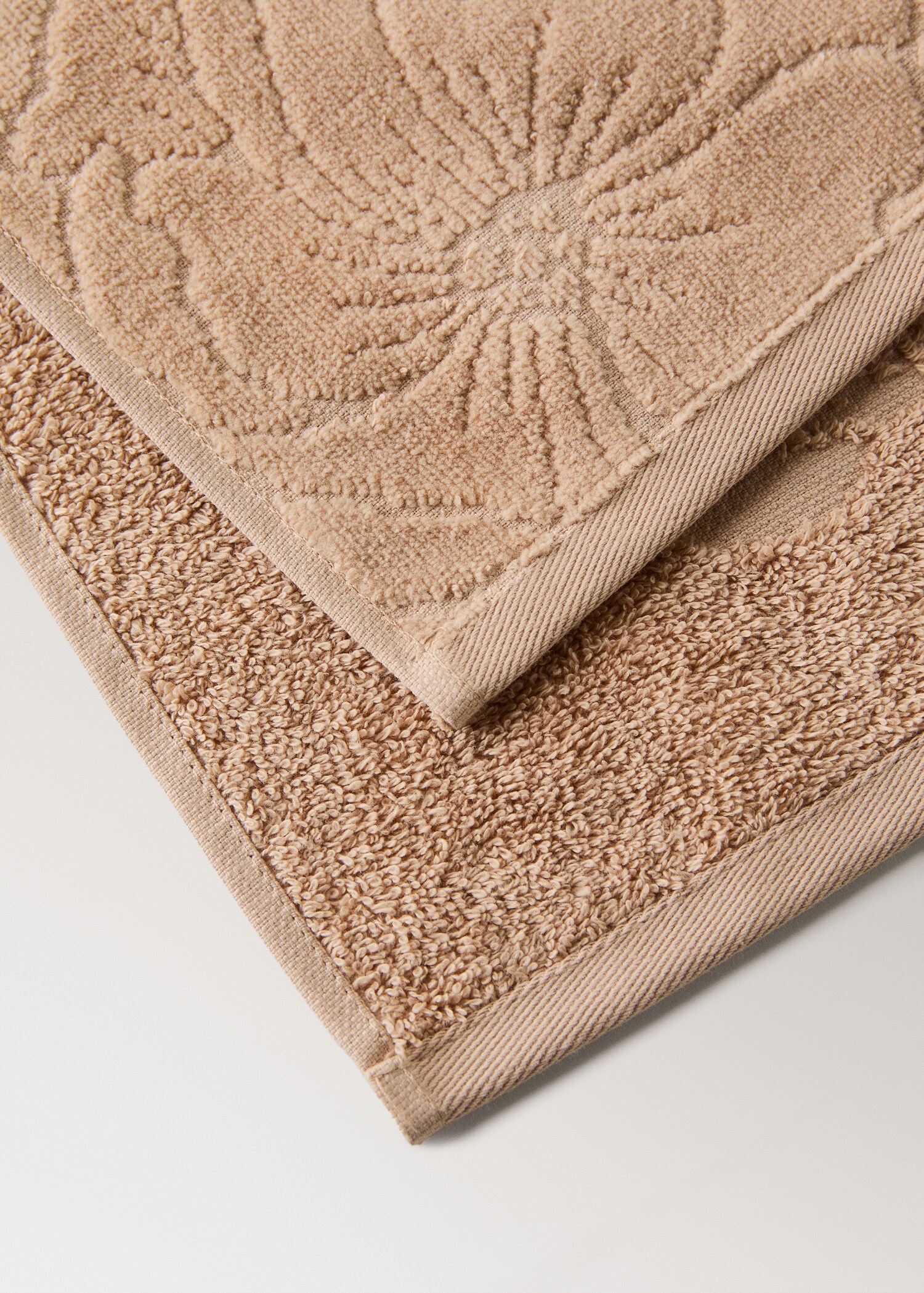 Cotton jacquard guest towel with lace trim - Details of the article 2