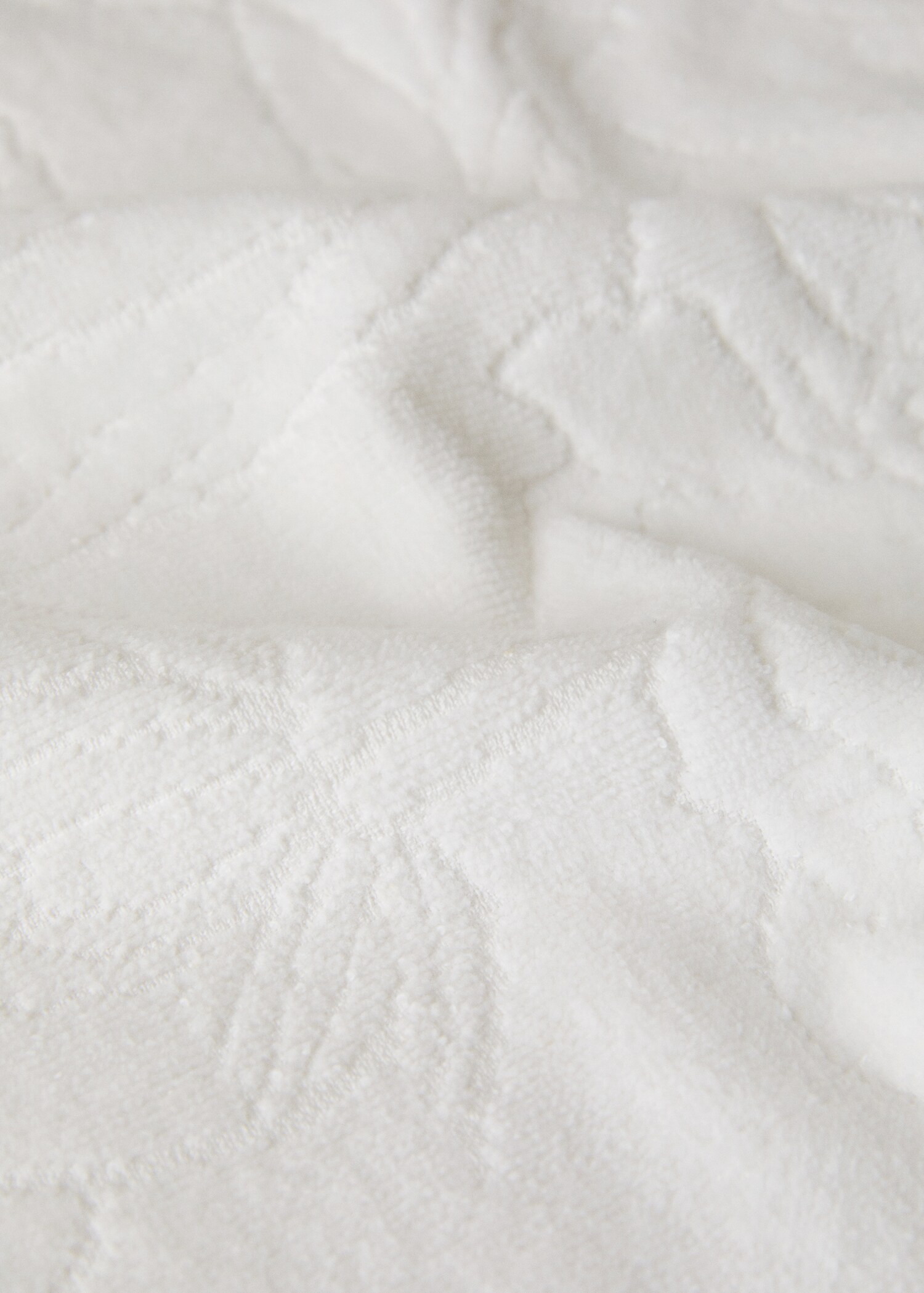 Cotton jacquard washbasin towel with lace trim - Details of the article 1