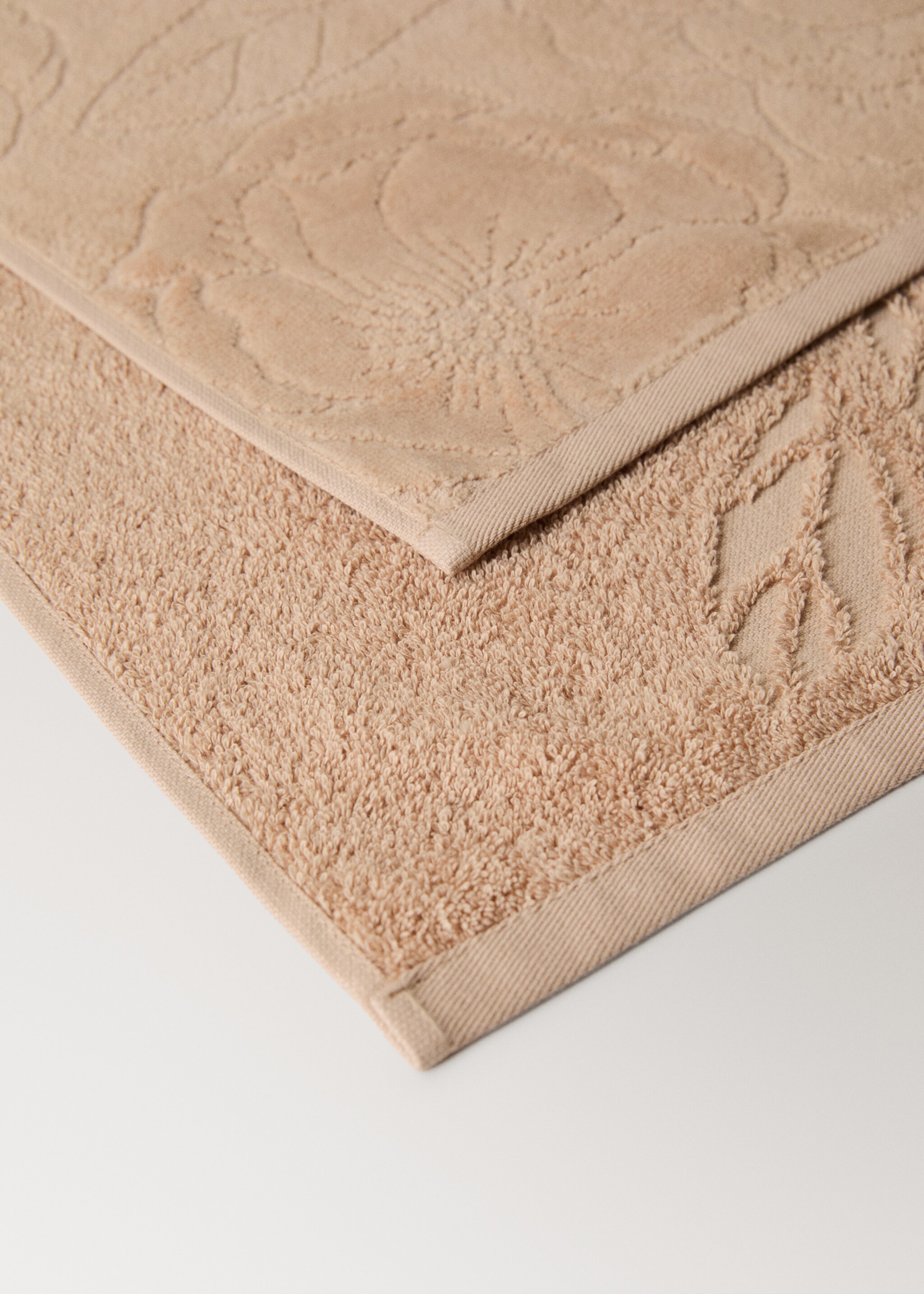 Cotton jacquard washbasin towel with lace trim - Details of the article 2, Ochre. Ref: 27001559-00.