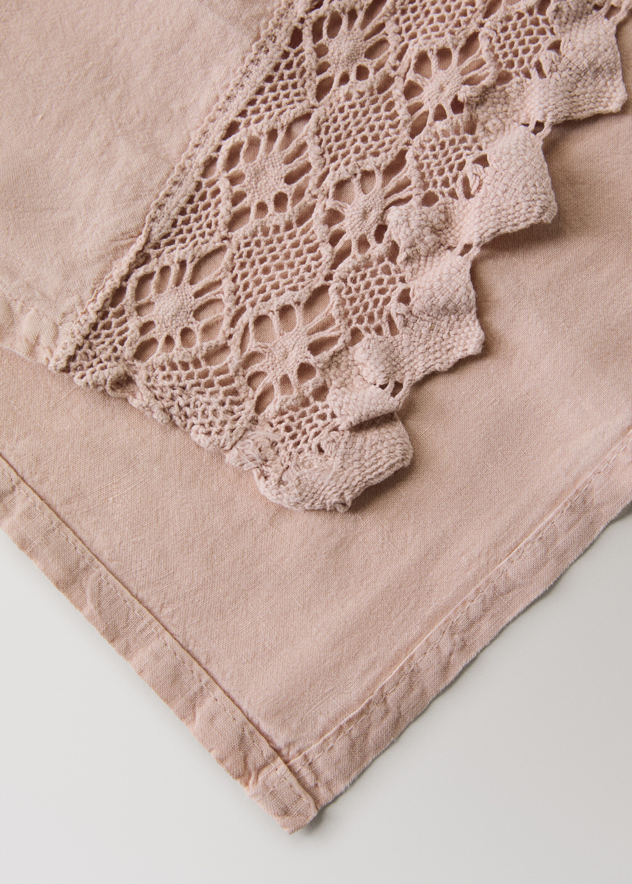 Linen towel with lace edging - Details of the article 1, Peach. Ref: 27001570-00.