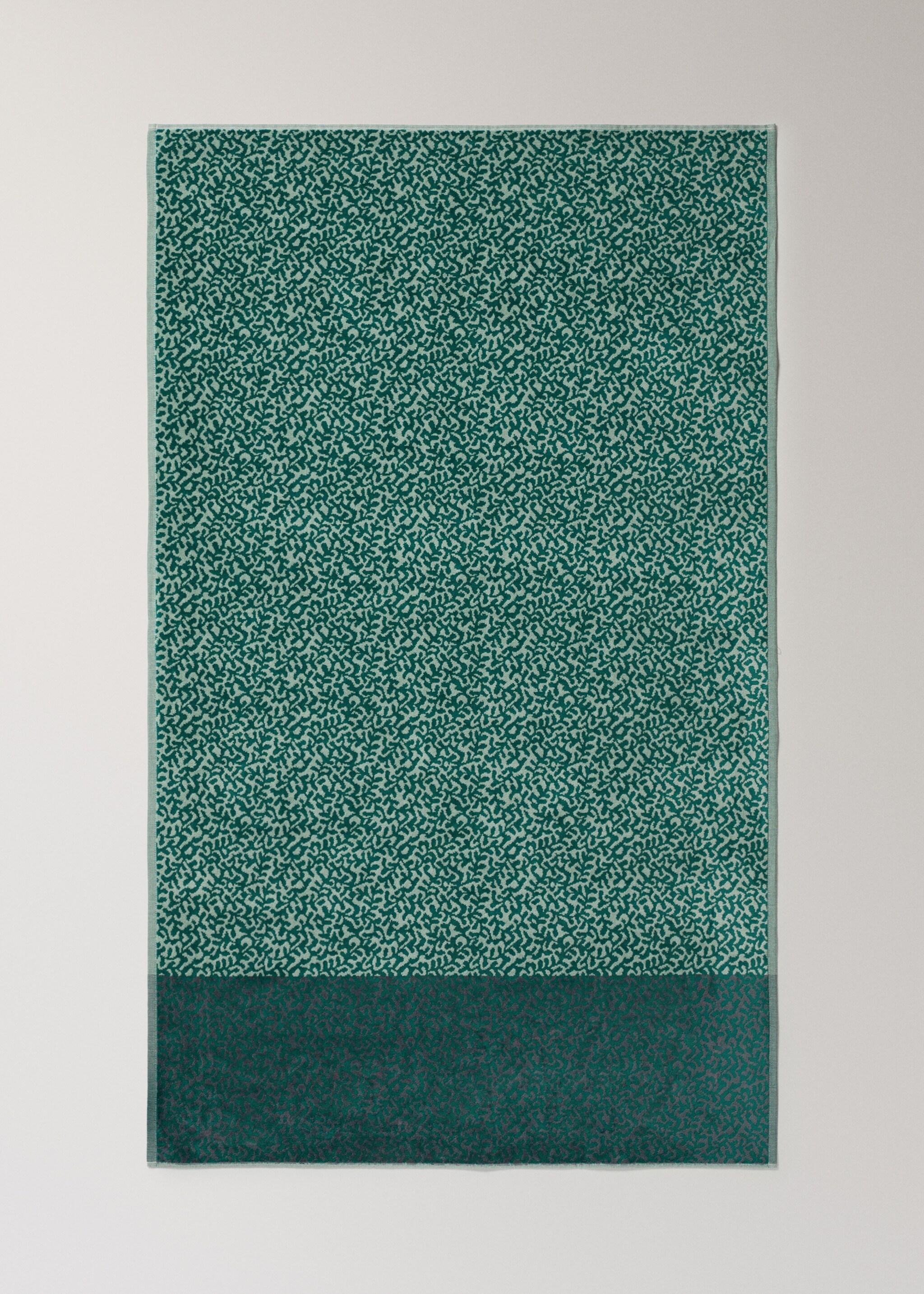 Jacquard cotton terry animal pattern bath towel - Details of the article 3, Aqua Green. Ref: 27001584-00.