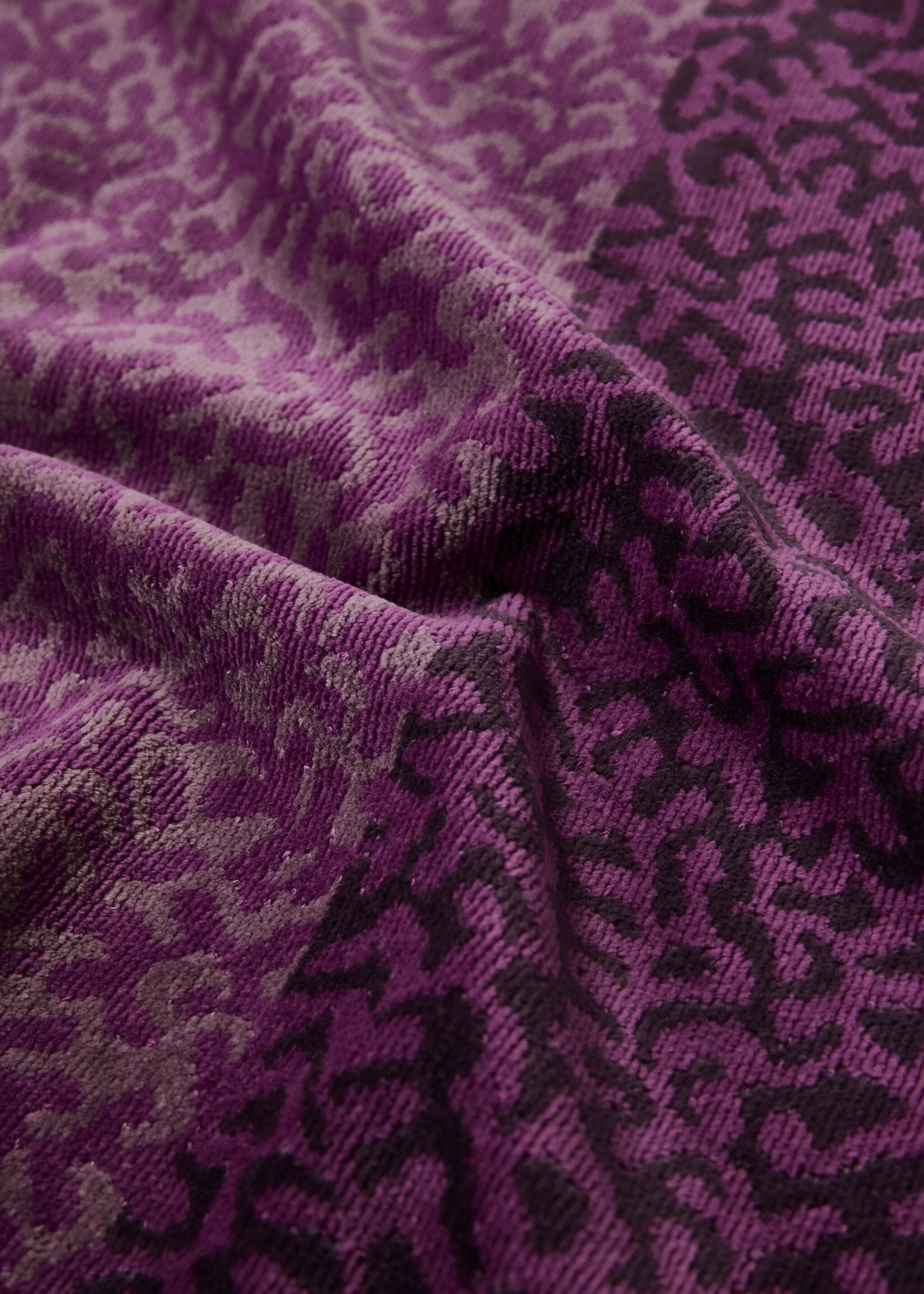 Toalla baño algodón rizo jacquard animal - Detalle del artículo 1, Mora. Ref: 27001584-00.