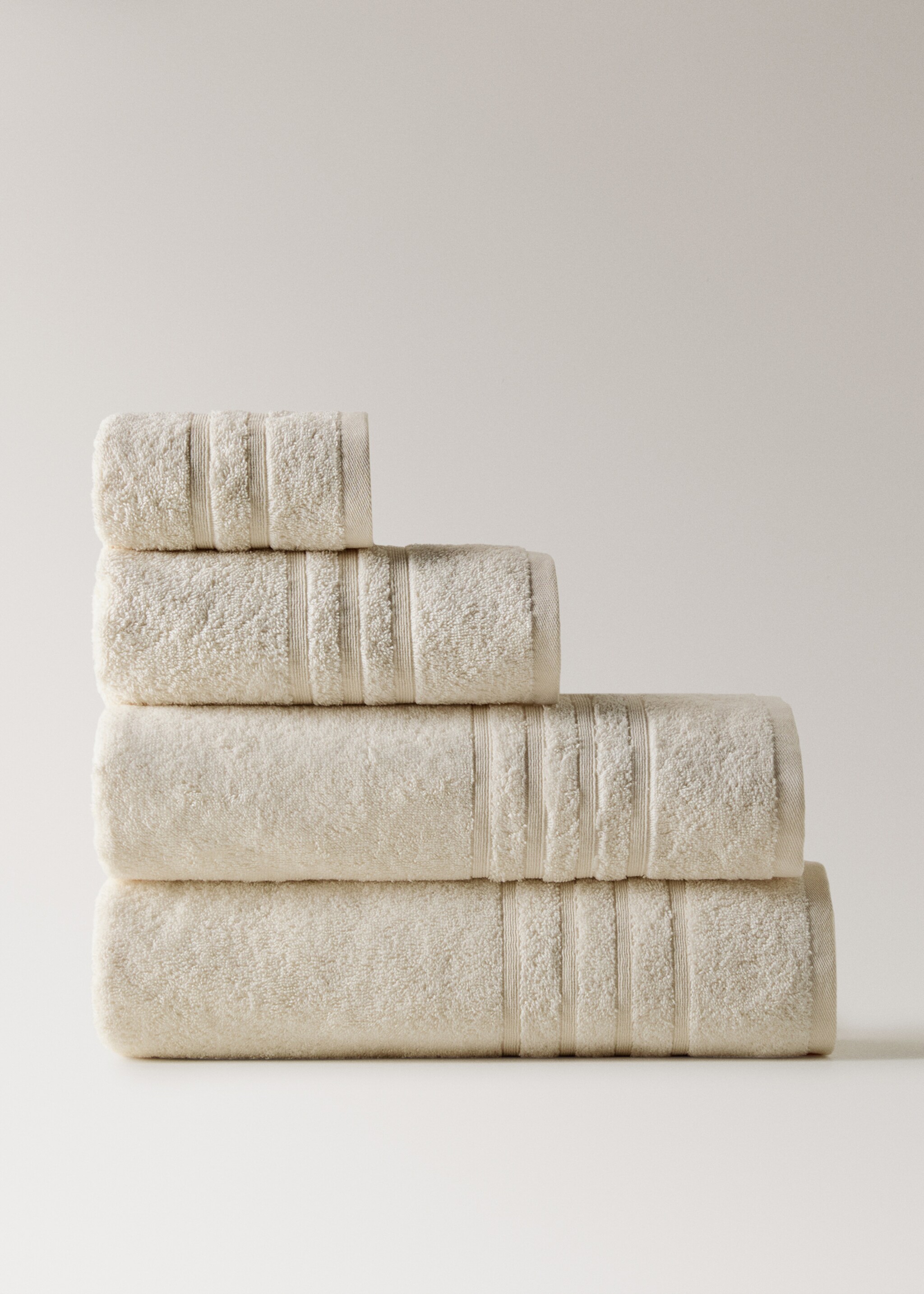 Cotton bath towel - Article without model, Vanilla. Ref: 27001591-00.