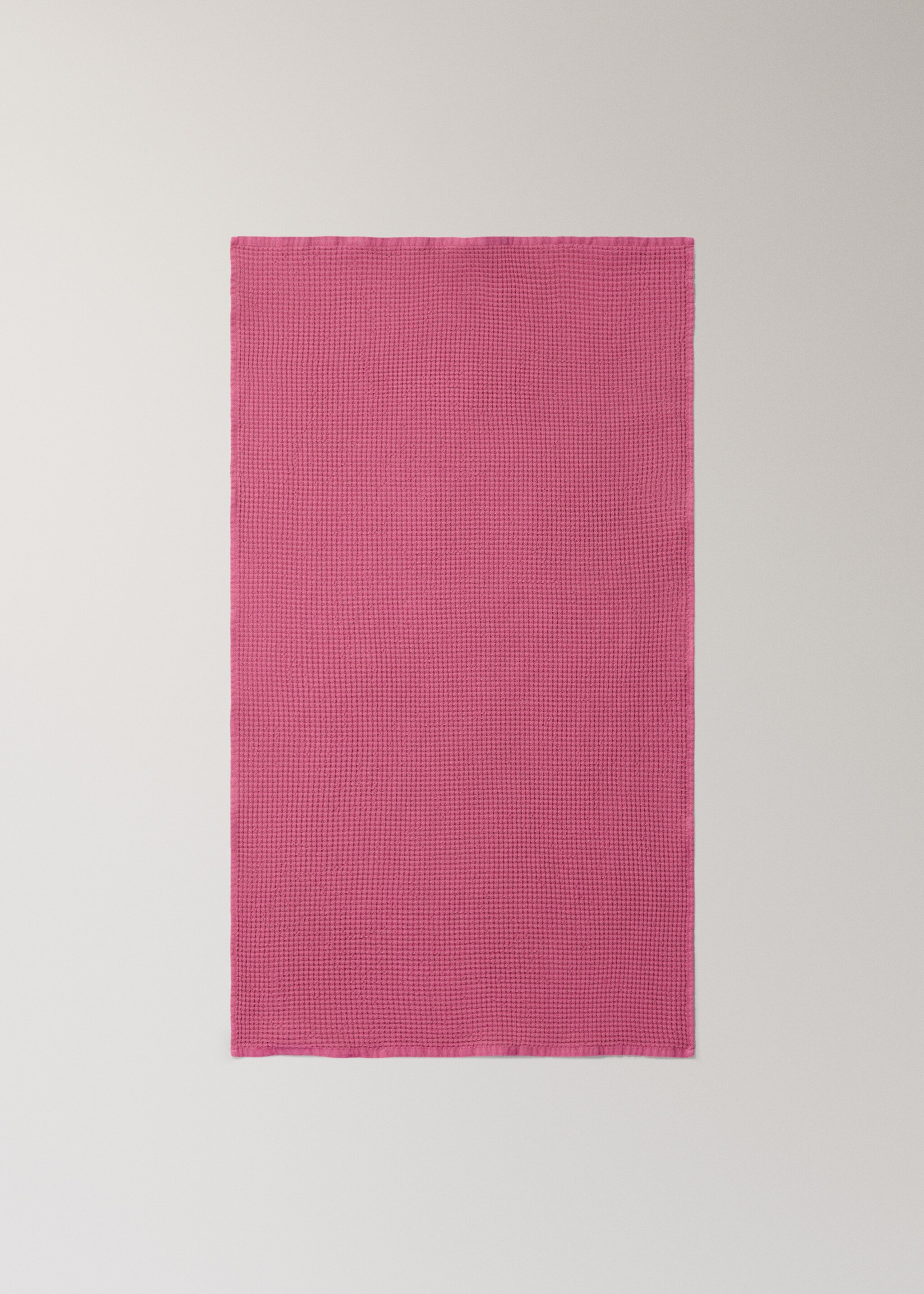 Waffle texture washbasin towel - Details of the article 3, Medium Pink. Ref: 27001596-00.