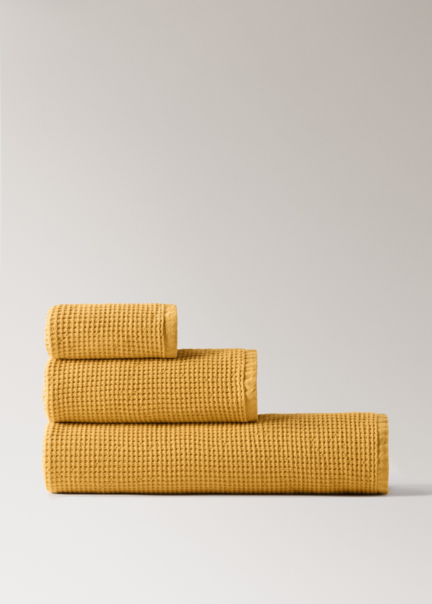 Cotton bath towel mini waffle garment-wash - Article without model