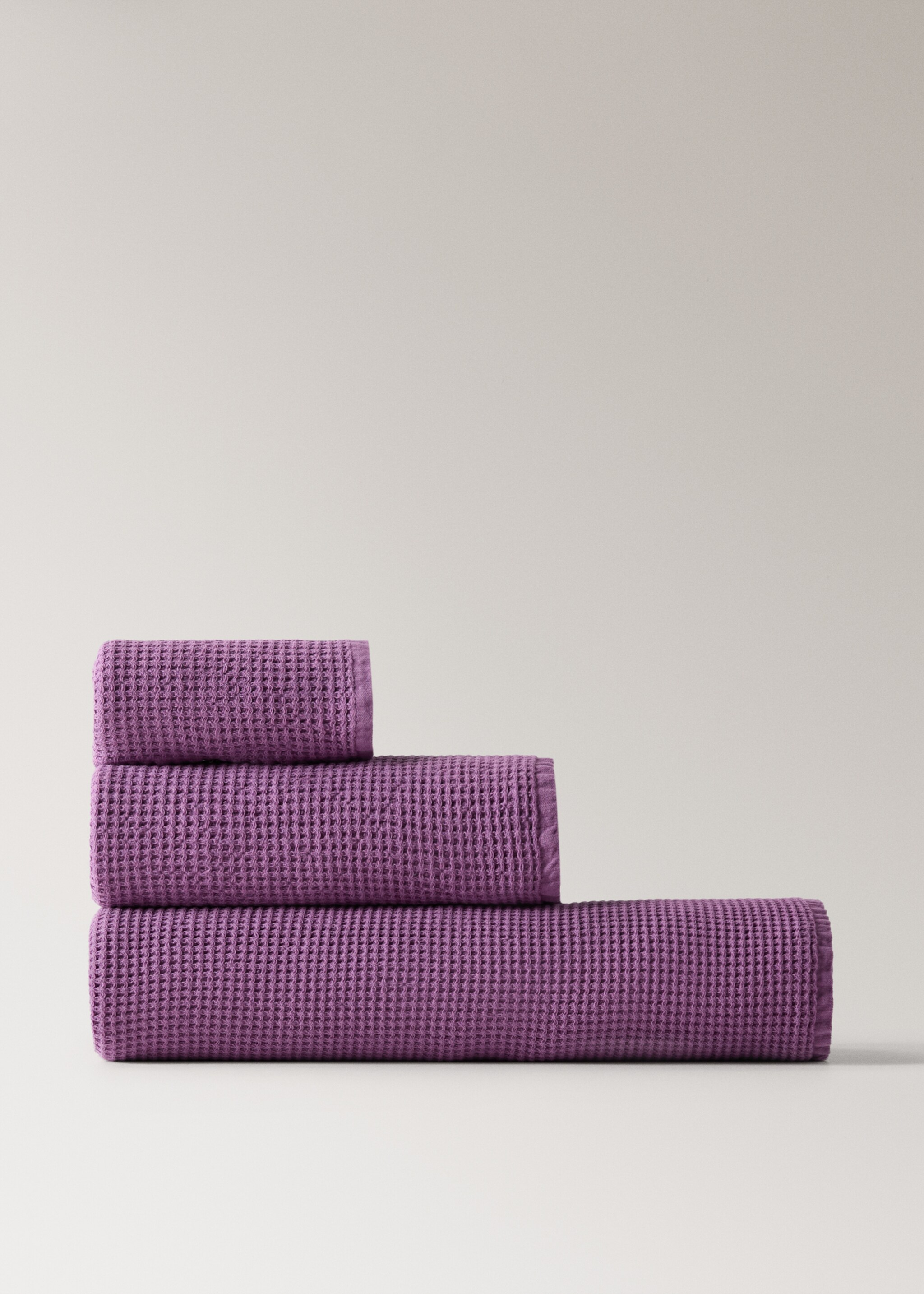 Cotton bath towel mini waffle garment-wash - Article without model, Purple. Ref: 27001597-00.