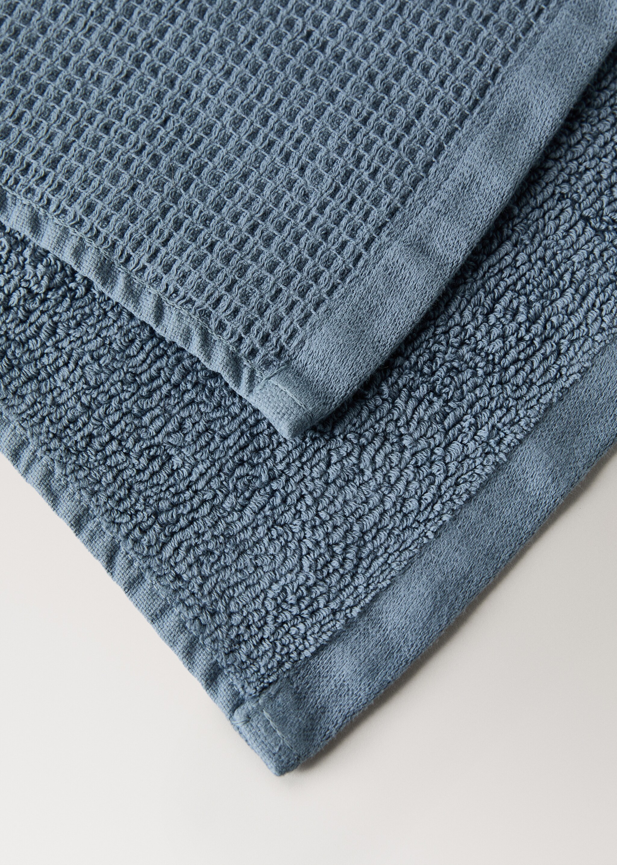 Reversible cotton guest towel - Details of the article 2, Indigo Blue. Ref: 27001602-00.