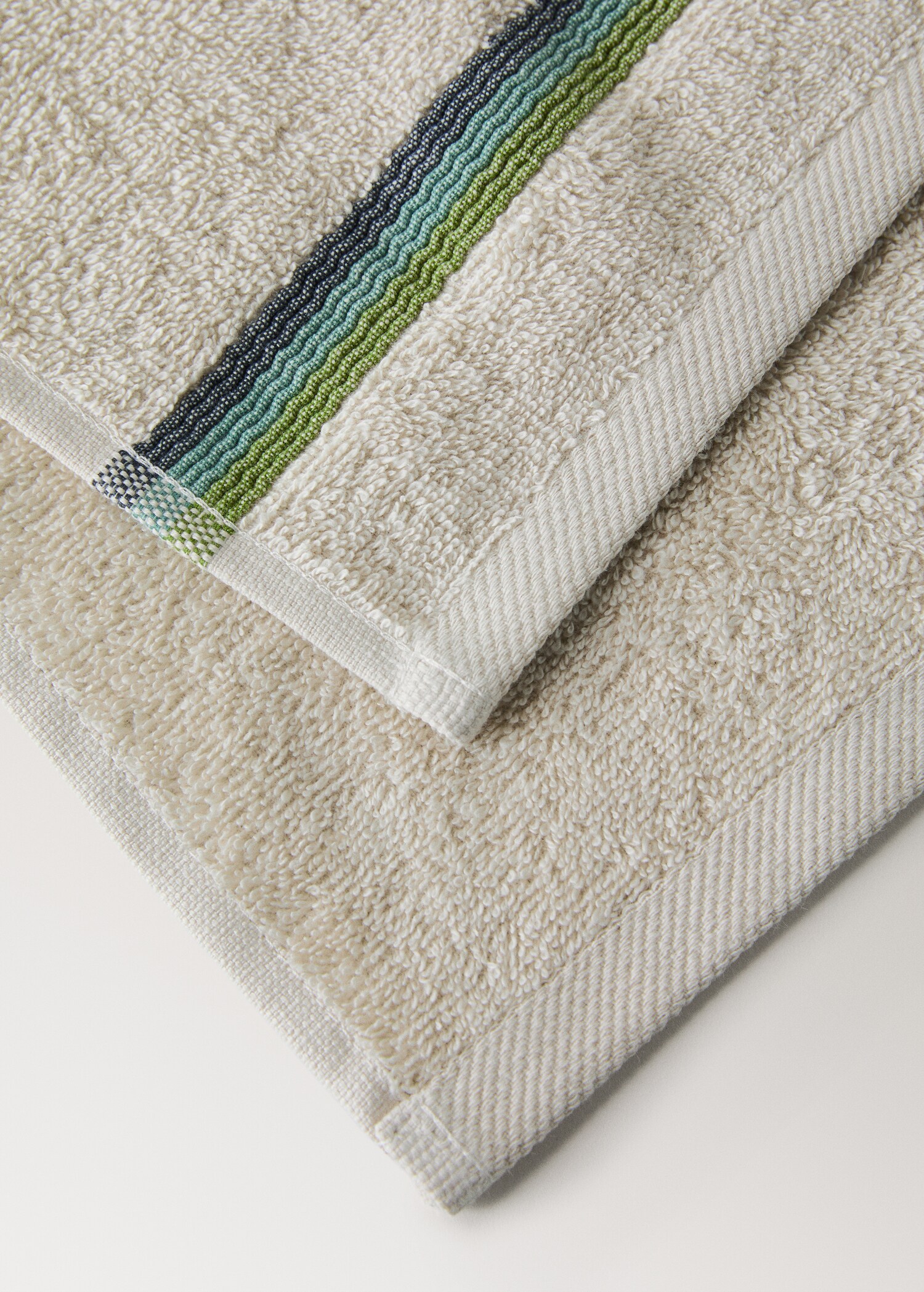 Hand towel with striped trim - Details of the article 2