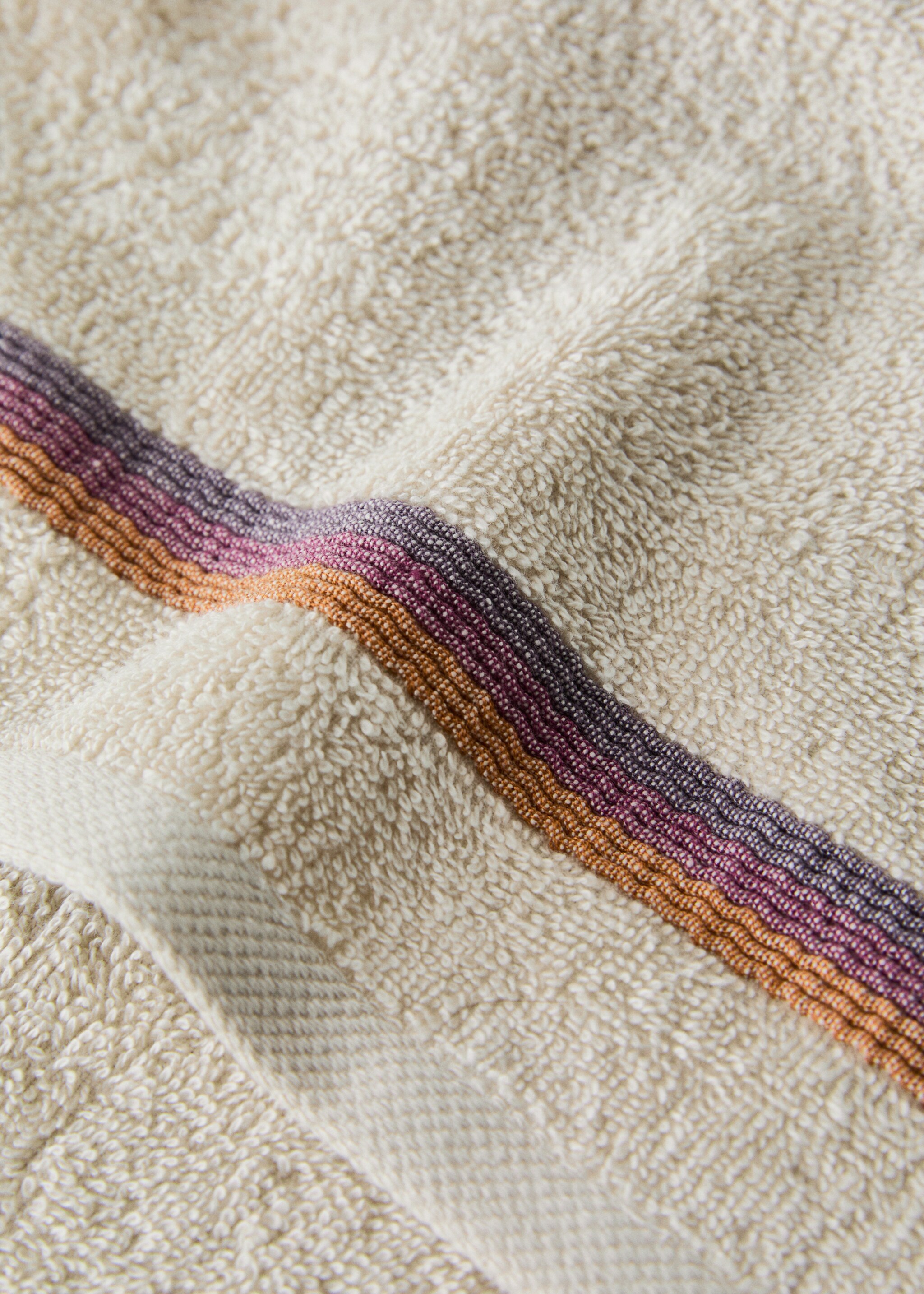 Hand towel with striped trim - Details of the article 1, Lavender. Ref: 27001619-00.