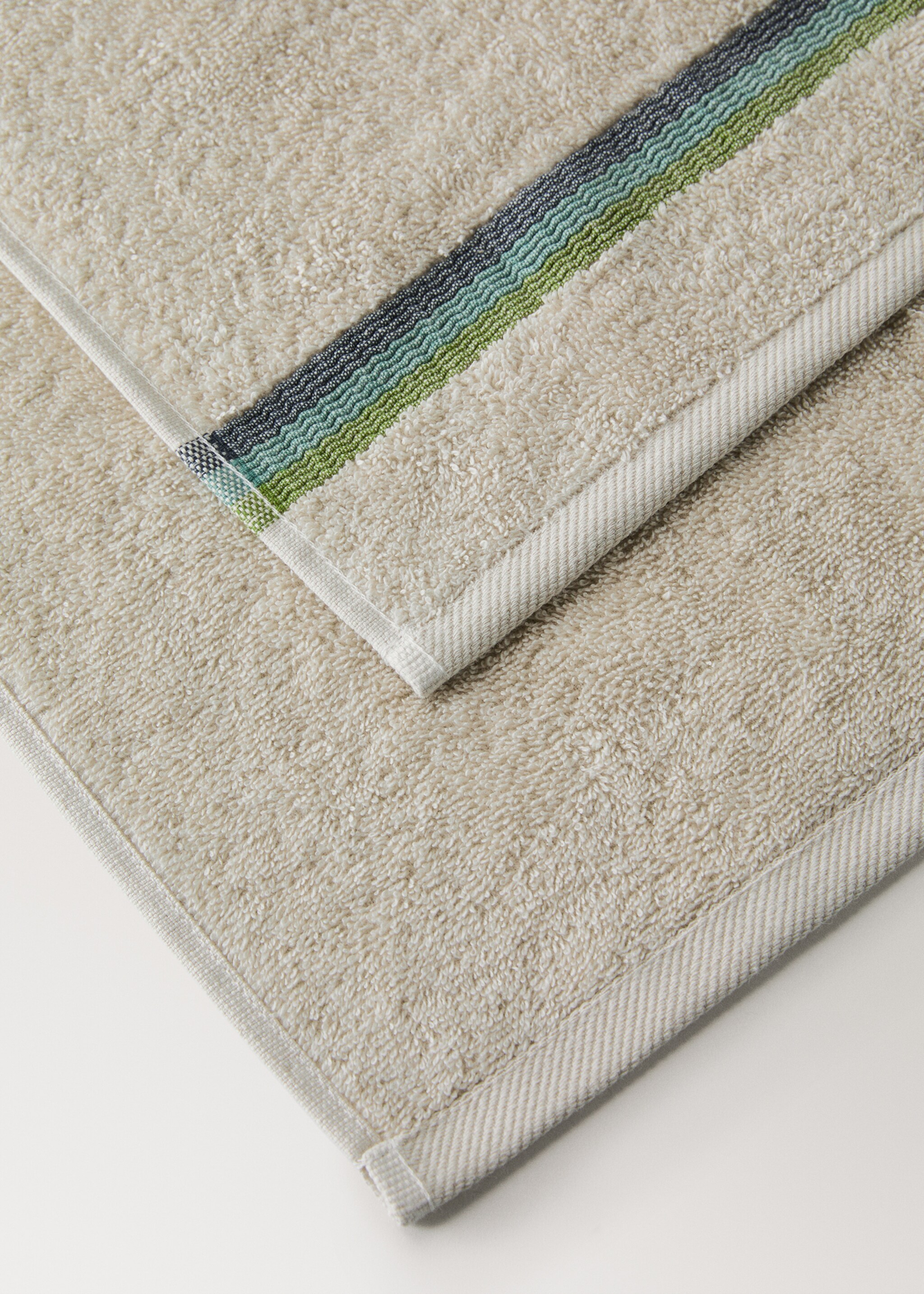 Bath towel with striped trim - Details of the article 2, Aqua Green. Ref: 27001621-00.