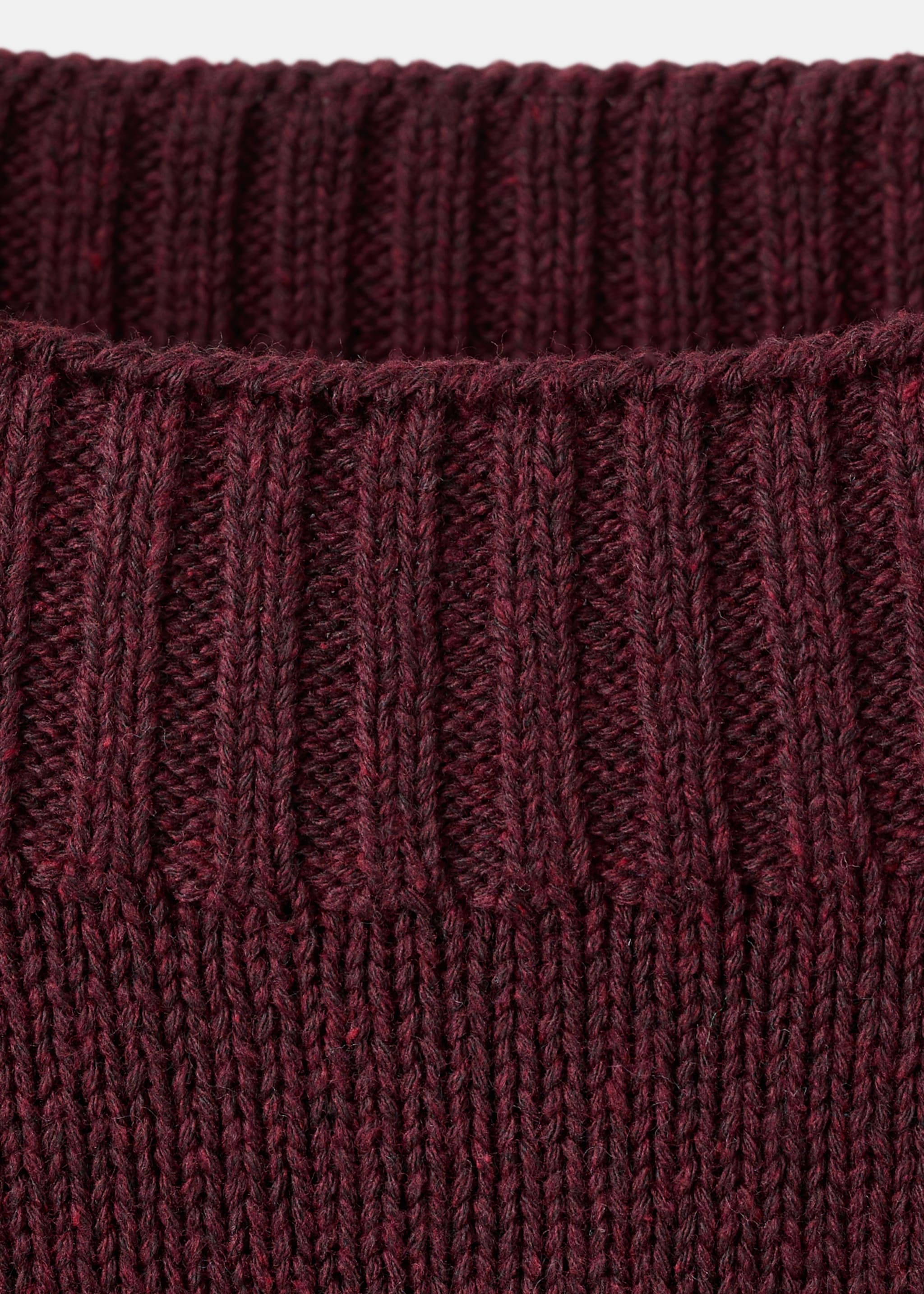 Pull-over en maille fine - Détail de l'article 8, Grenat. Ref: 27002555-00.