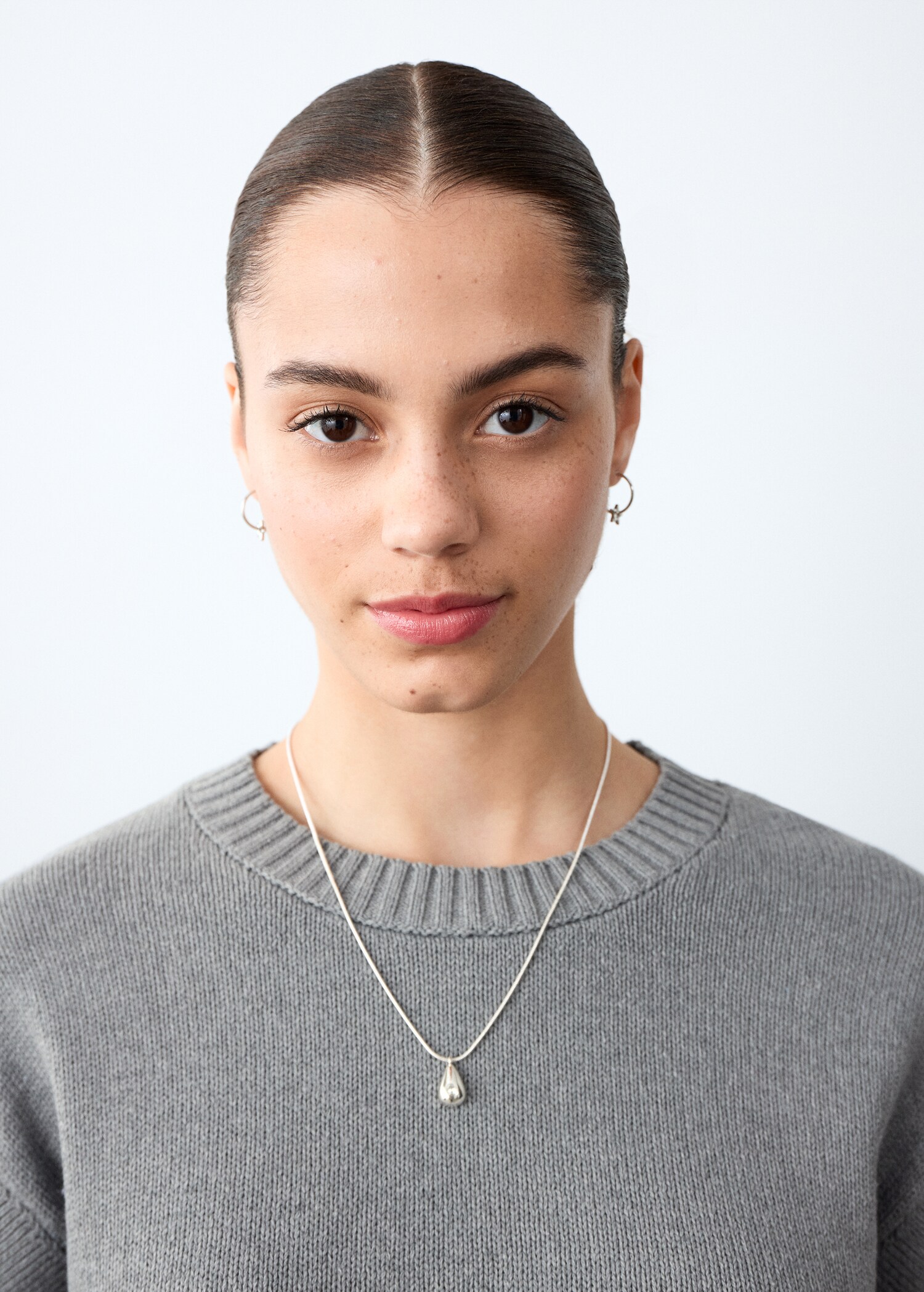 Pull avec détails aux épaules - Détail de l'article 1