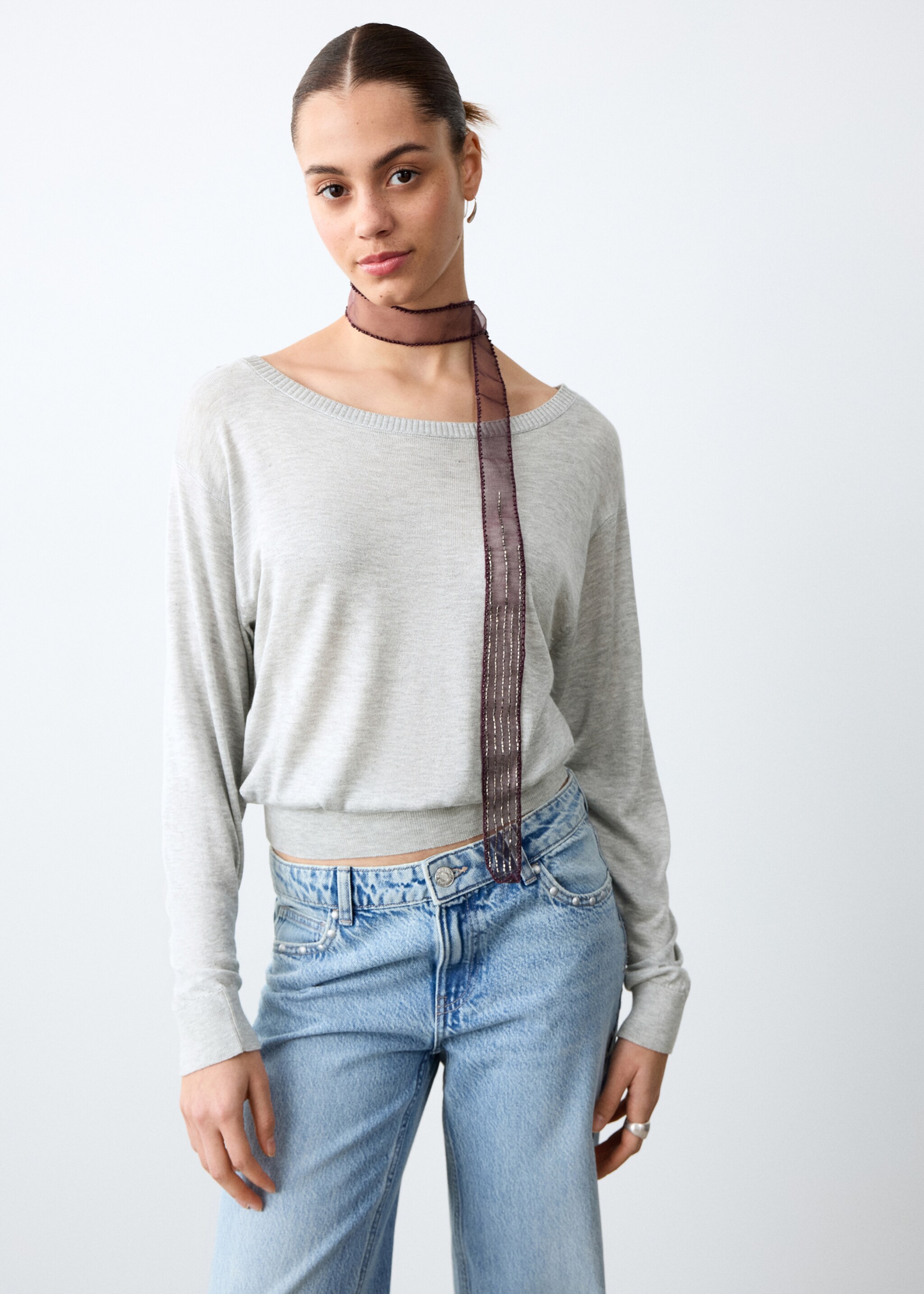 Pull-over en maille fine - Plan moyen, Gris. Ref: 27002558-00.