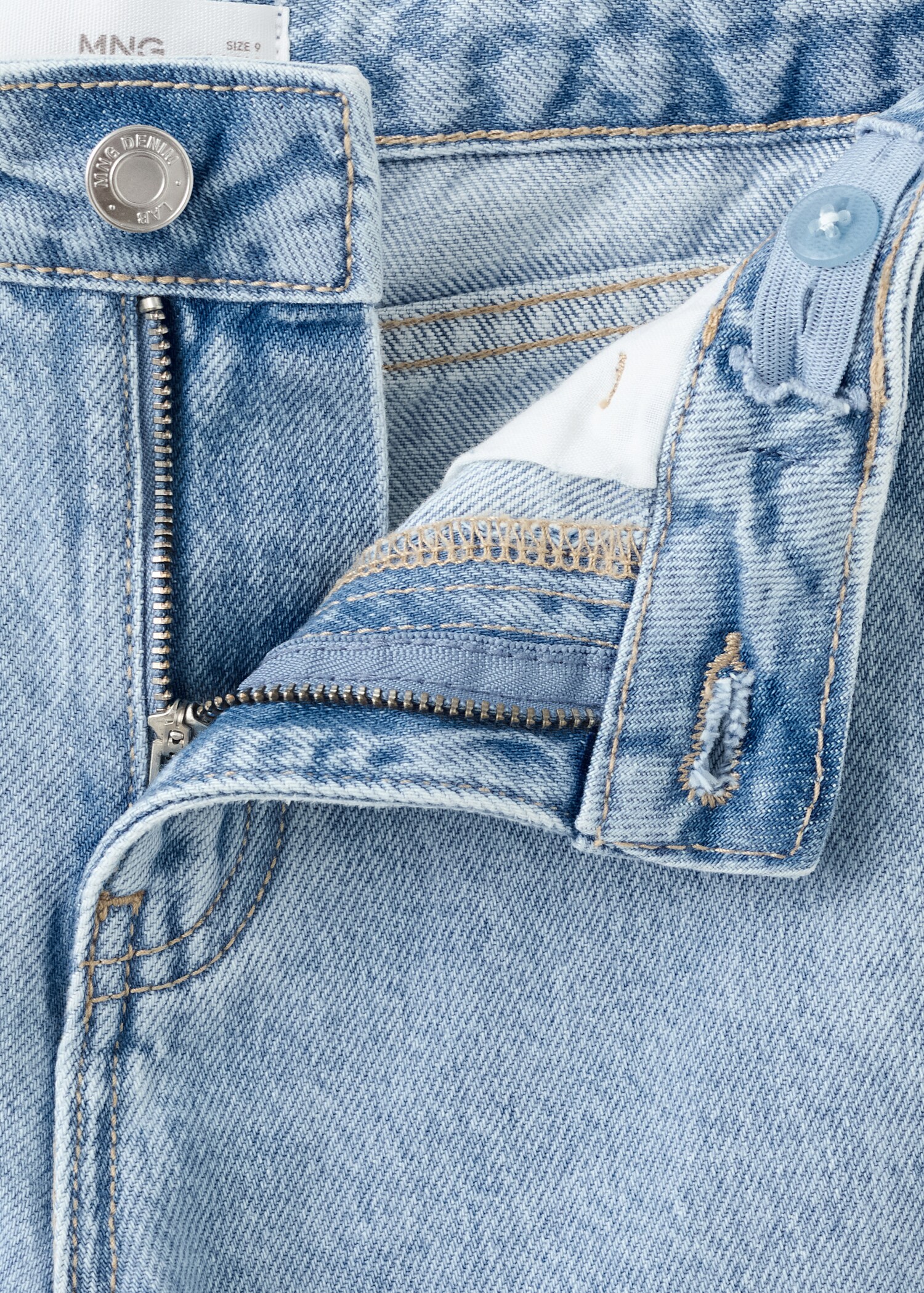 Jeans balloon1 - Details of the article 8