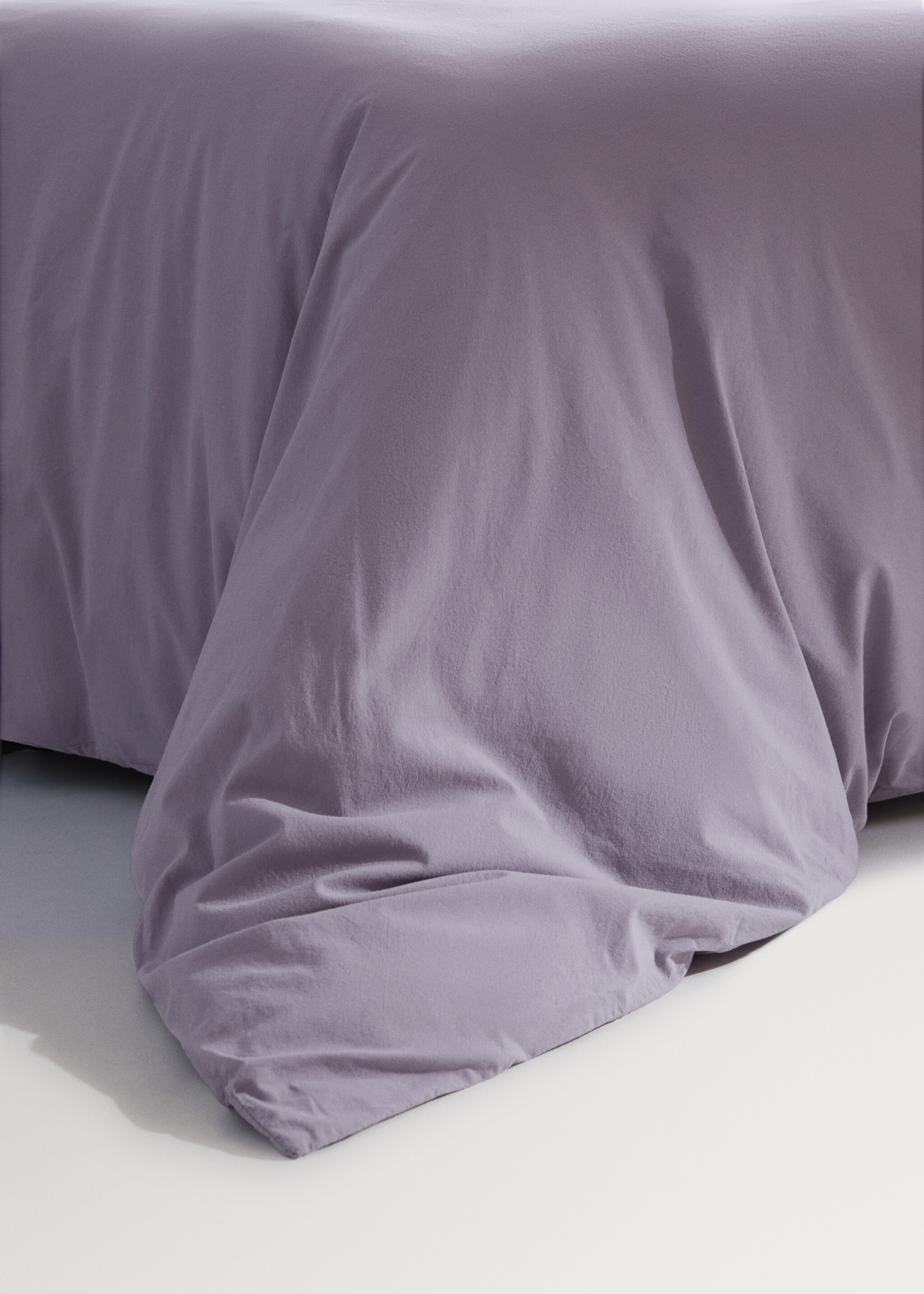 Garment-dyed cotton duvet cover for 180/200cm bed - Details of the article 8, Light/Pastel Purple. Ref: 27002921-00.