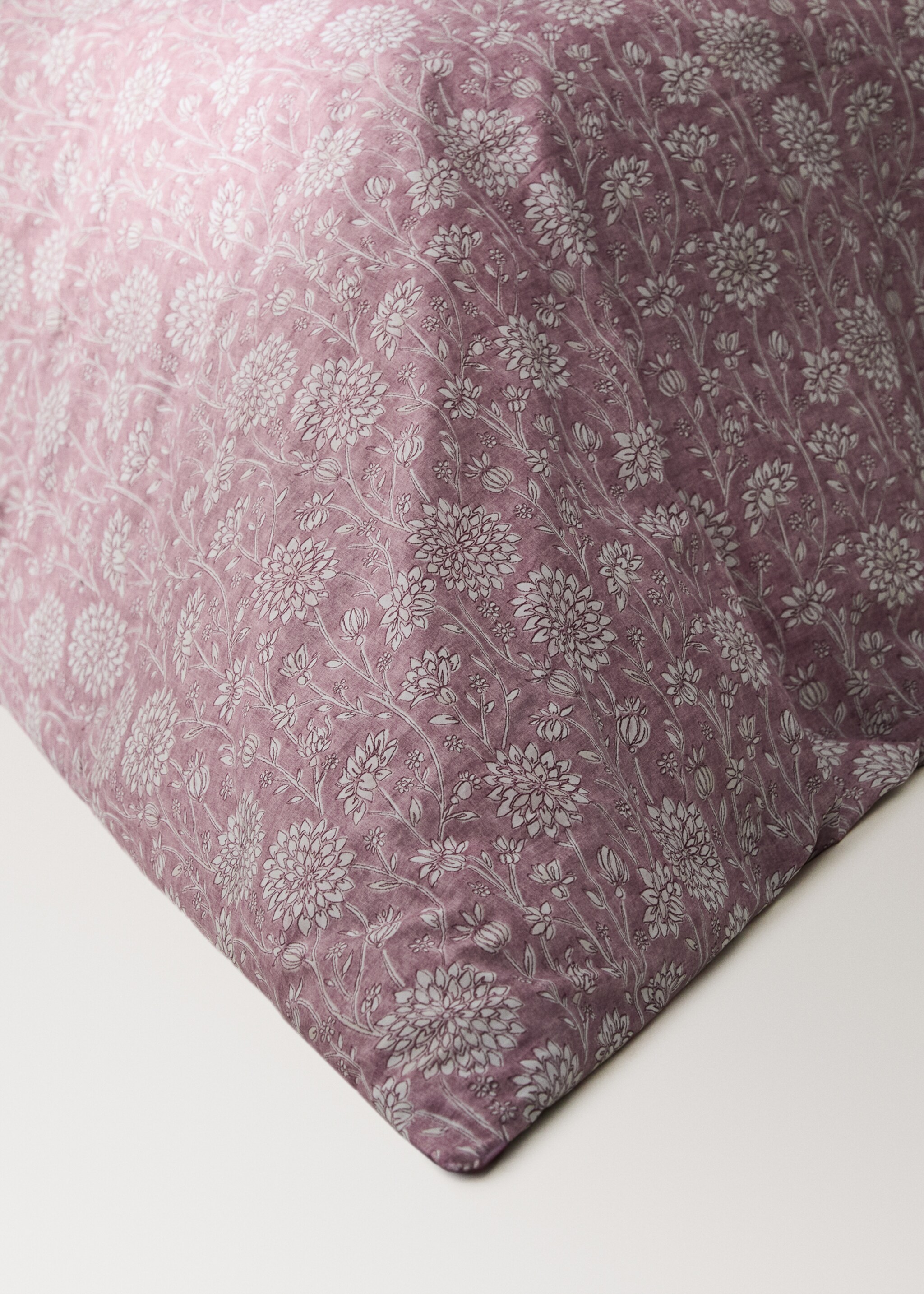 Reversible cotton percale duvet cover with stripes and flowers for a 150/160 cm bed - Details of the article 8, Pale Pink. Ref: 27002972-00.