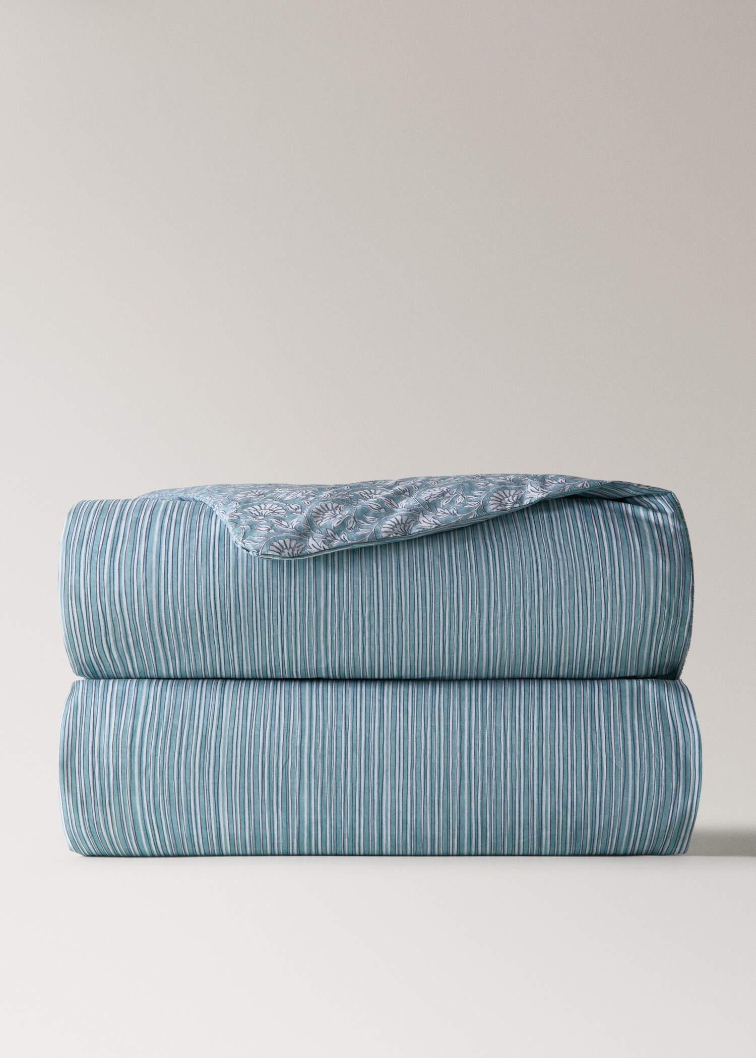 Reversible floral stripe duvet cover for a 90 cm bed - Details of the article 1