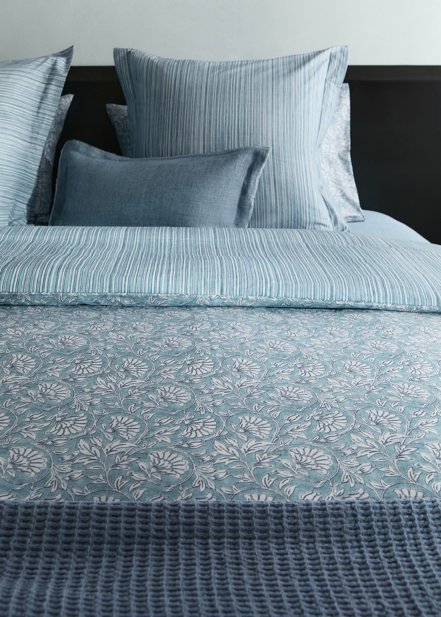 Reversible floral stripe duvet cover for a 90 cm bed - Details of the article 7