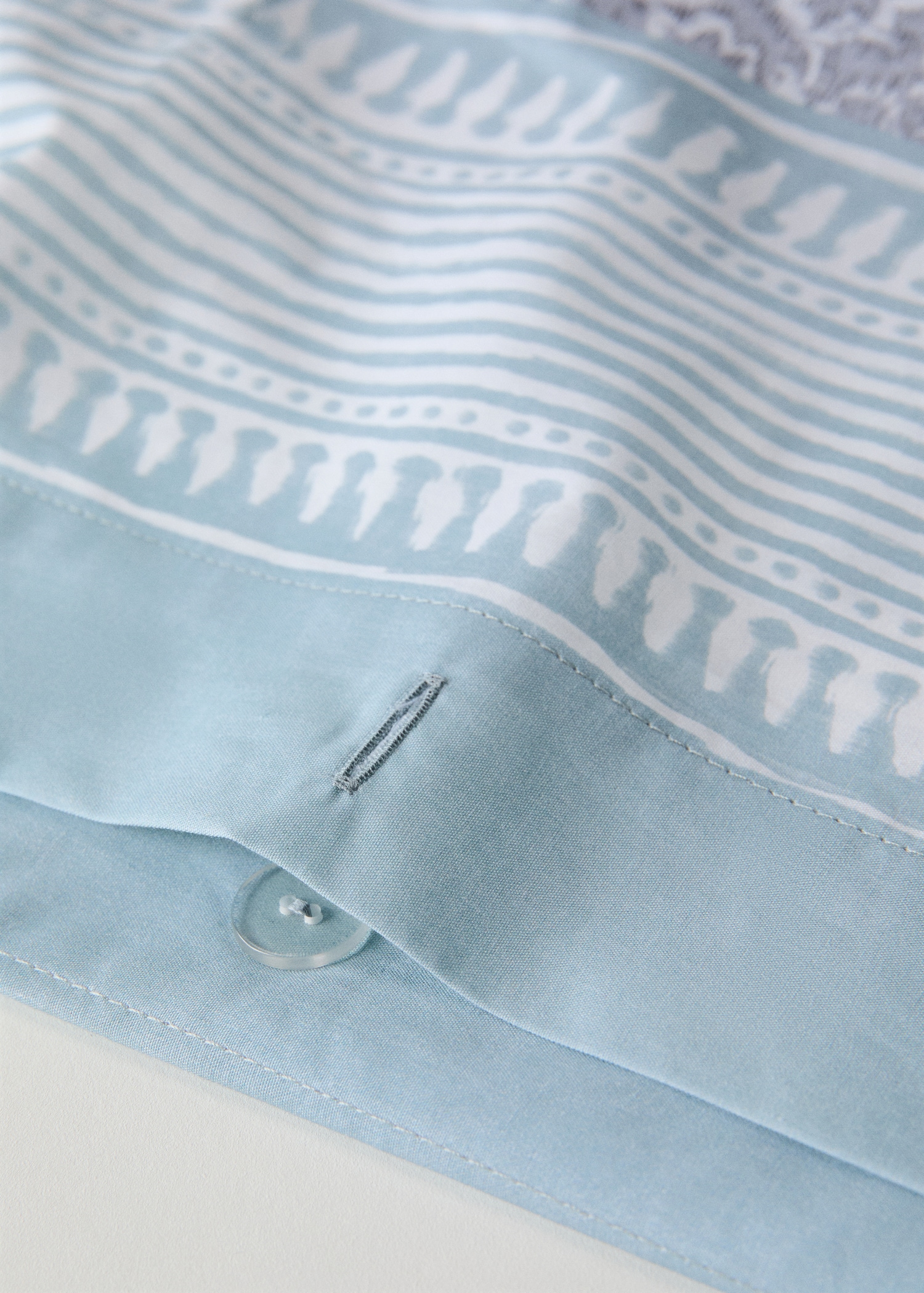 Bettbezug aus Perkal mit dekorativem Blumenmuster und gestreifter Bordüre, Bett 90 cm - Detail des Artikels 2