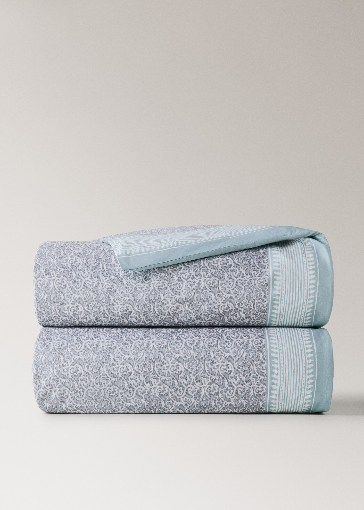 Povlak na přikrývku z perkálu s dekorativními květy a pruhovanou obrubou, na postel 180/200 cm - Zboží bez modelu