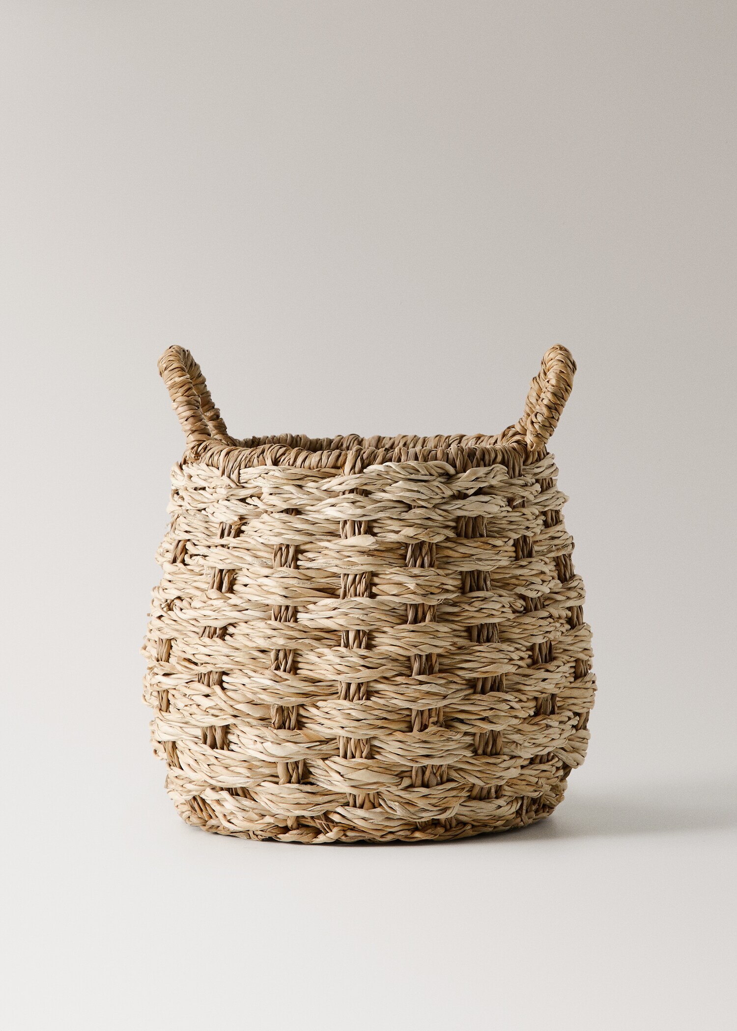 Medium round seagrass basket with handles - Article without model