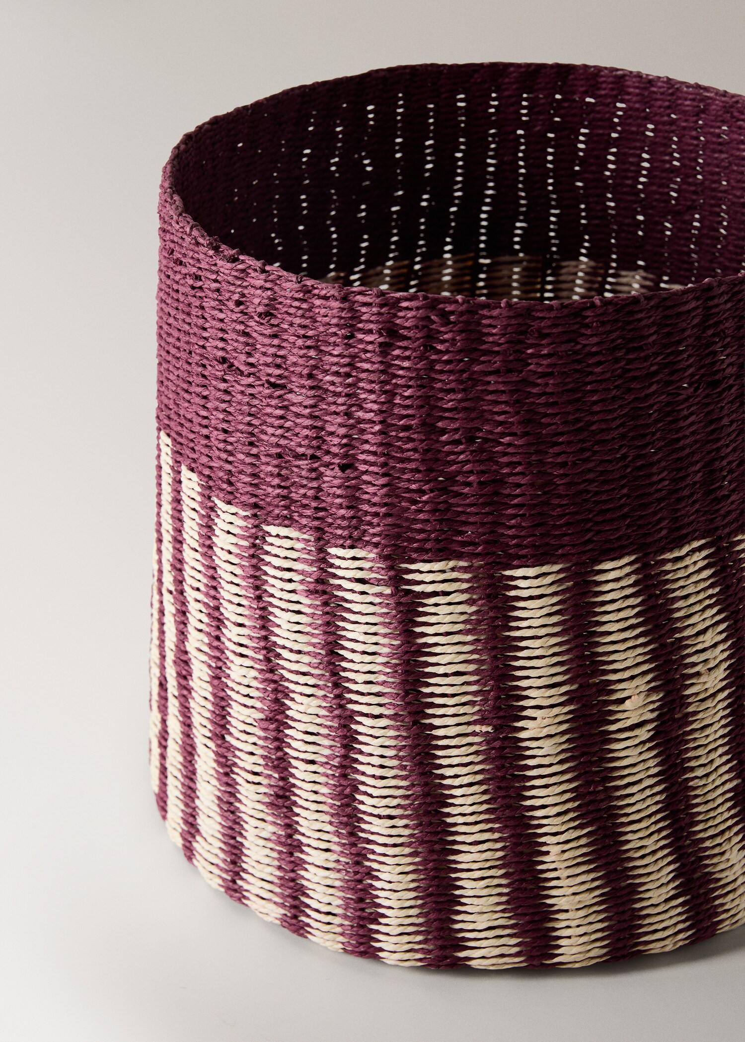 Καλάθι χαρτί ριγέ με καπάκι μεσαίου μεγέθους - Λεπτομέρεια του προϊόντος 2