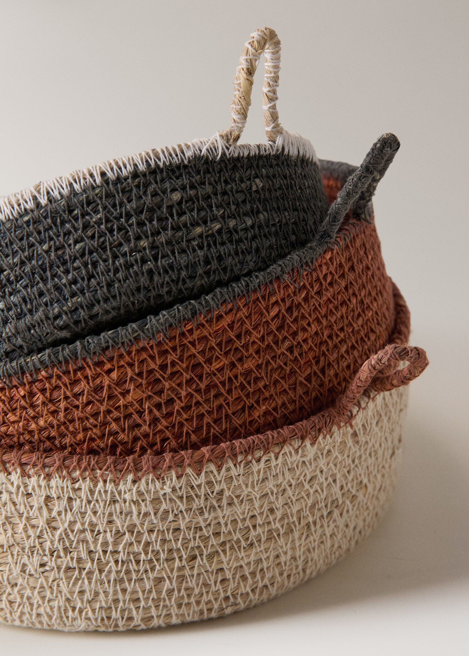 Combined seagrass baskets - Details of the article 1