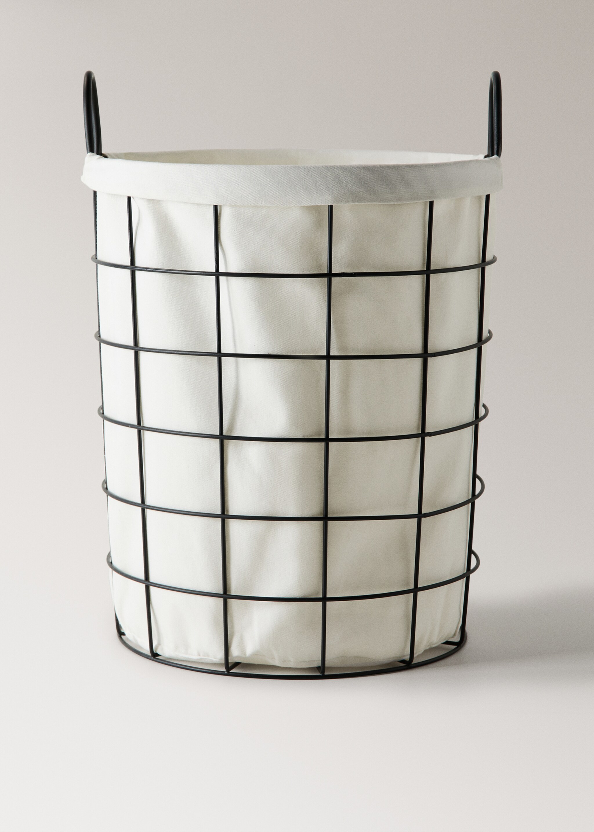 Metal mesh basket with fabric interior - Article without model, Black. Ref: 27003303-00.