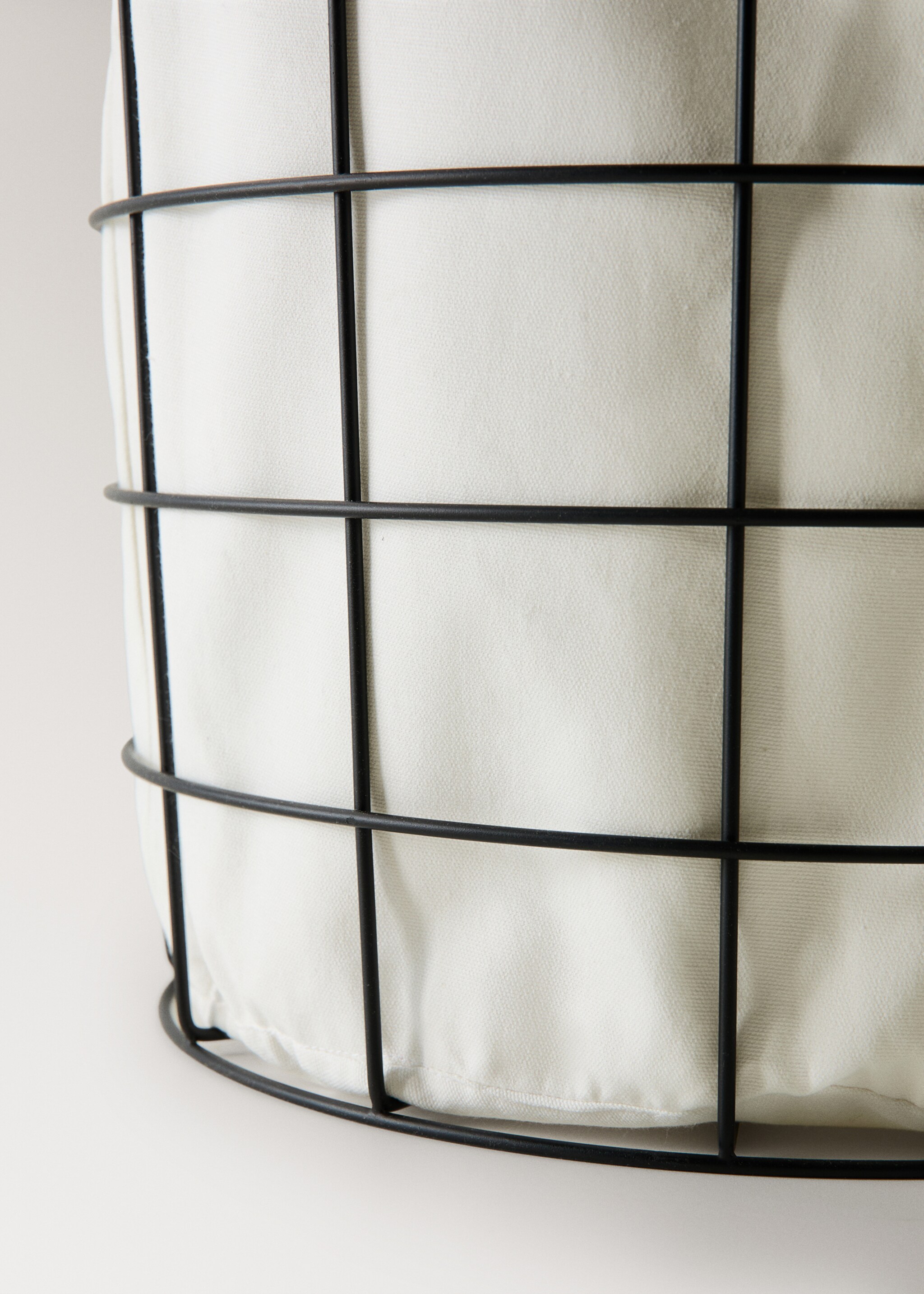Metal mesh basket with fabric interior - Details of the article 2, Black. Ref: 27003303-00.