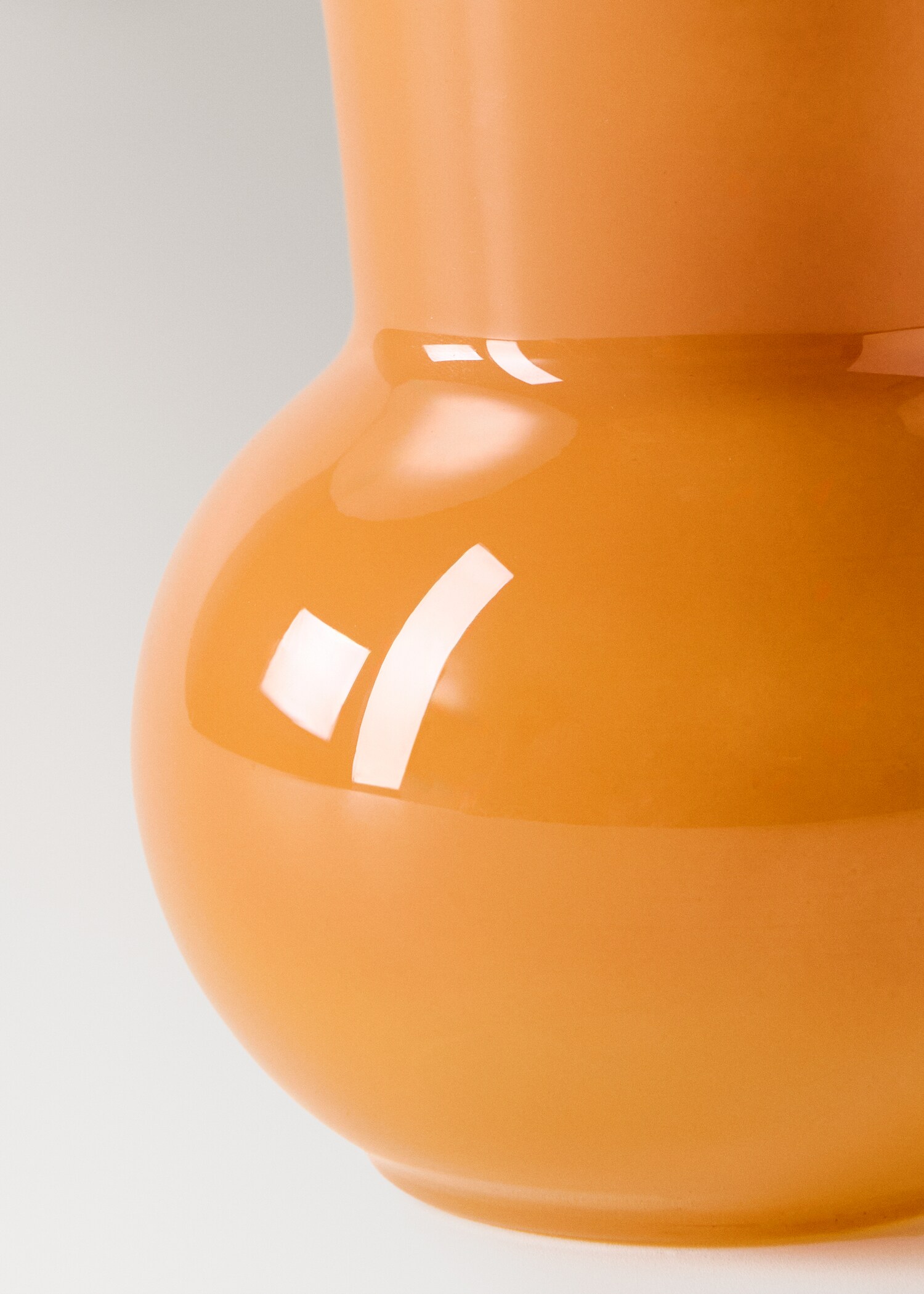 Glass coloured vase - Details of the article 2