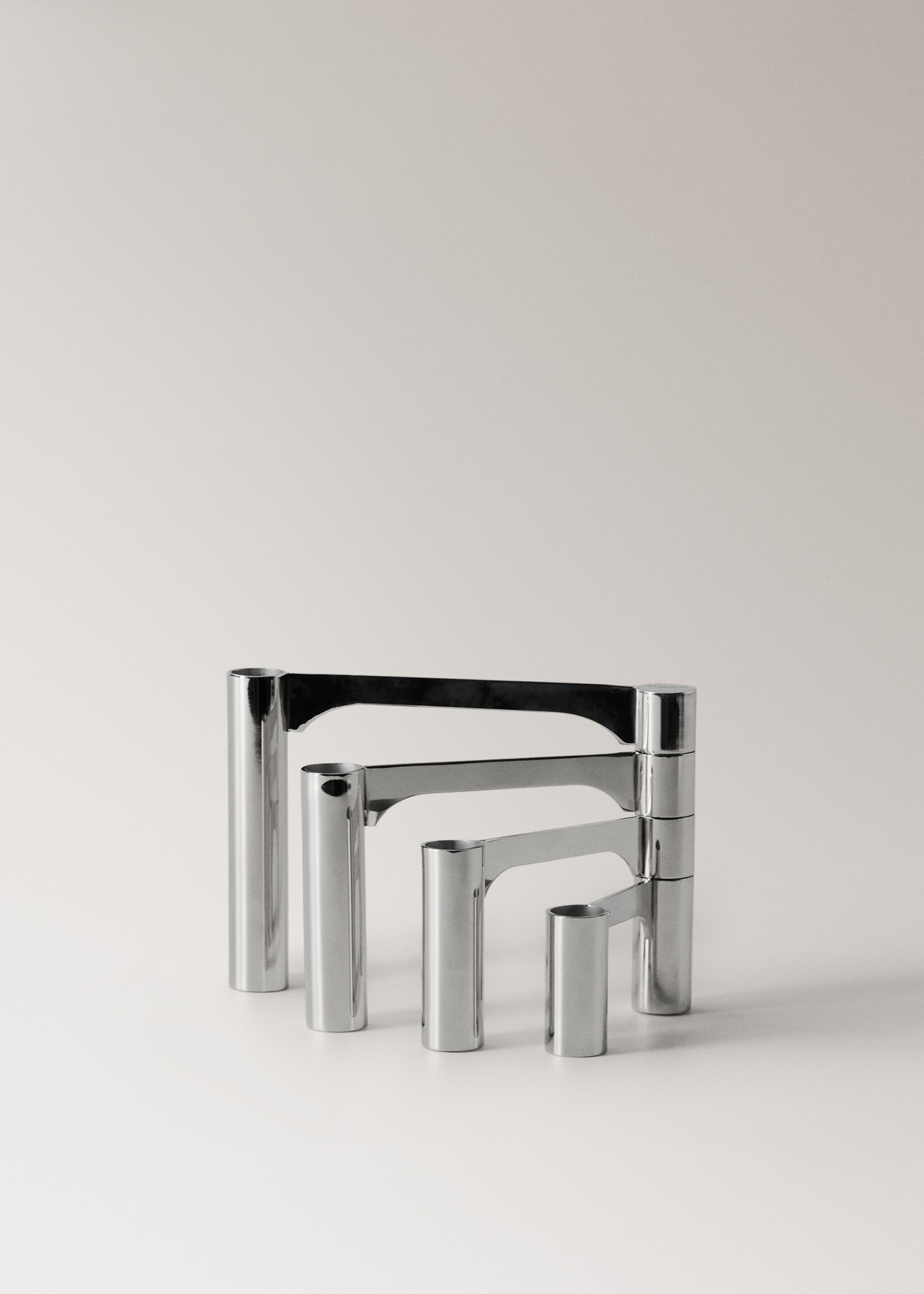 Multiple aluminum candlestick - Article without model, Silver. Ref: 27003316-00.