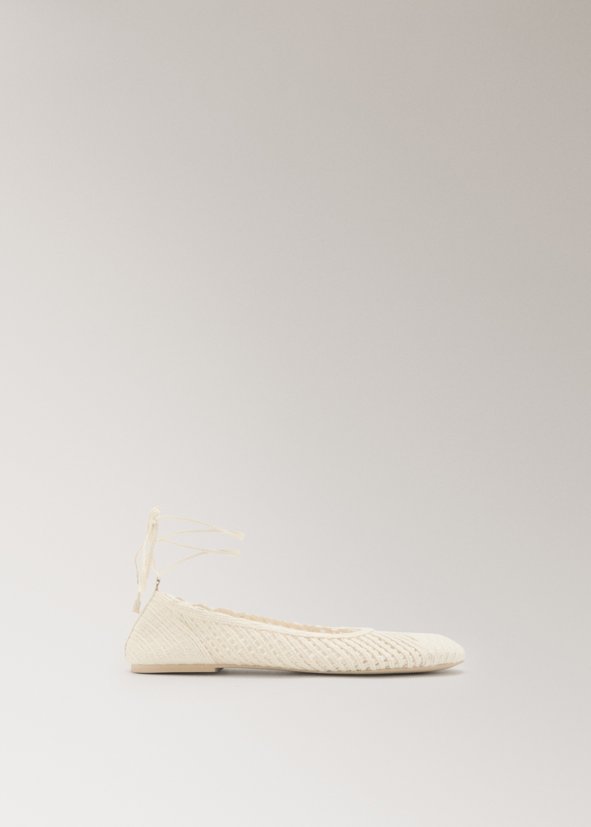 Knitted ballerina straps - Article without model, Off White. Ref: 27003322-00.