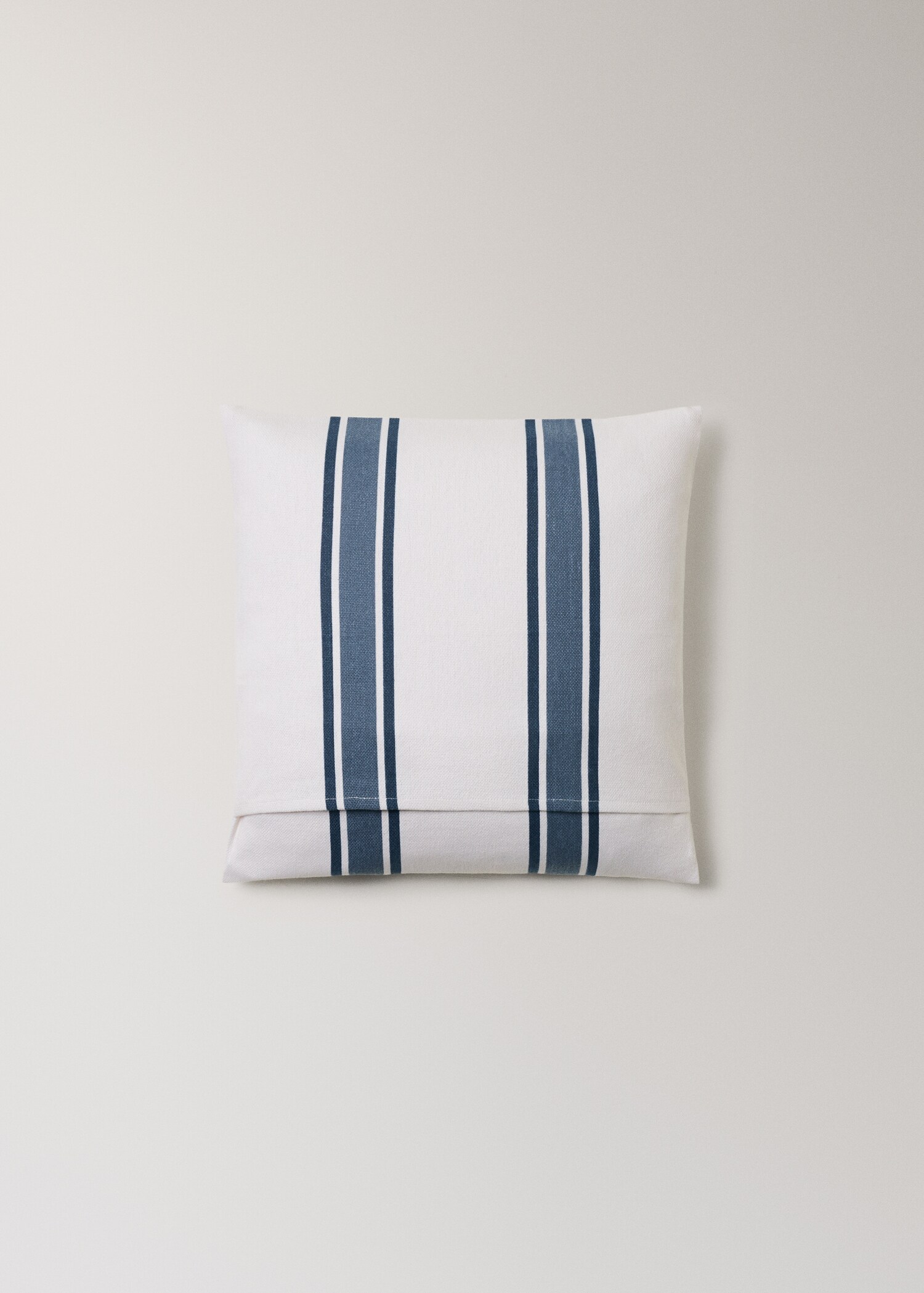 Kissenbezug aus Baumwolle mit zweifarbigem Streifenmuster, 45 x 45 cm - Detail des Artikels 4