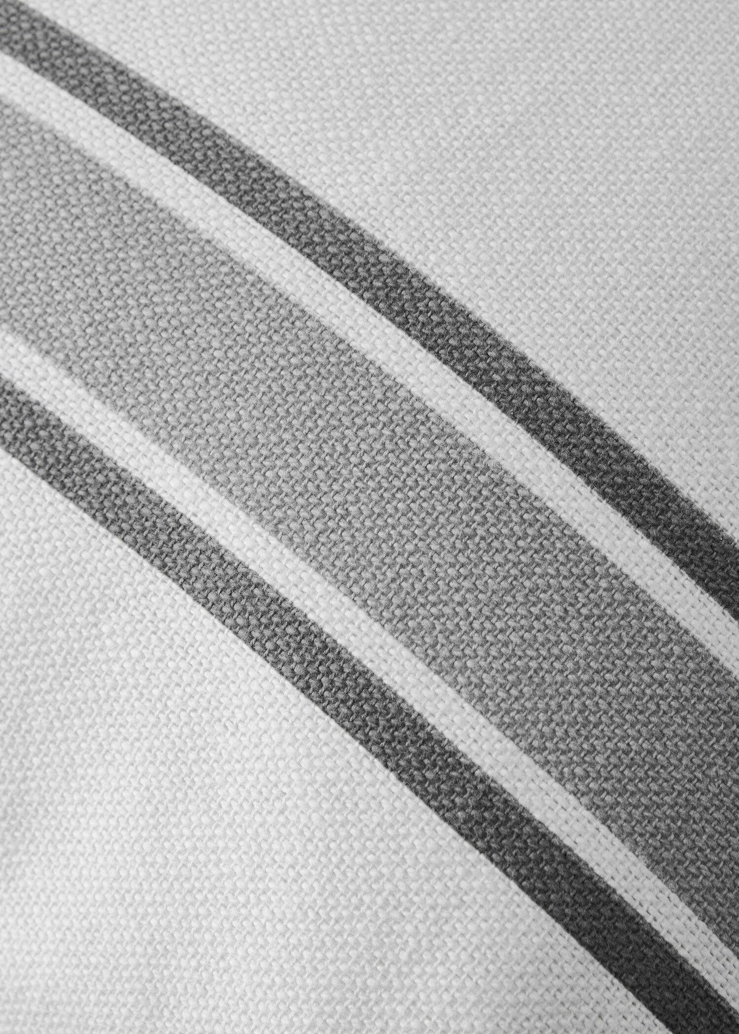 Kissenbezug aus Baumwolle mit zweifarbigem Streifenmuster, 45 x 45 cm - Detail des Artikels 3
